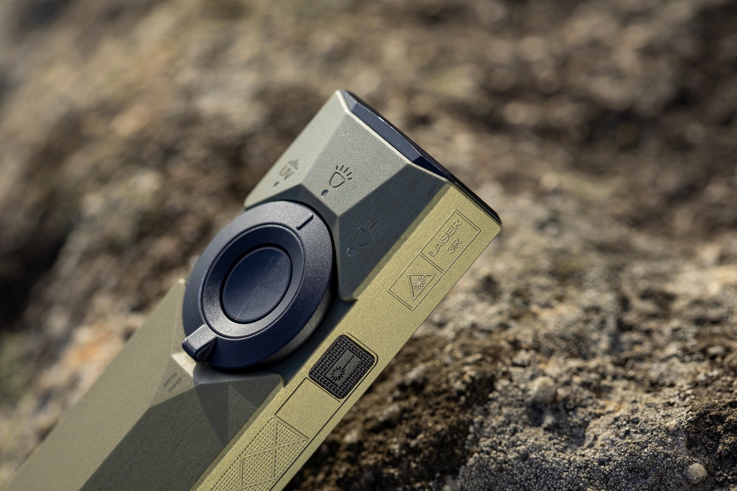 Lanternă Olight ArkPro Ultra Class 1 Cool White Olive Green - 1700 lumeni