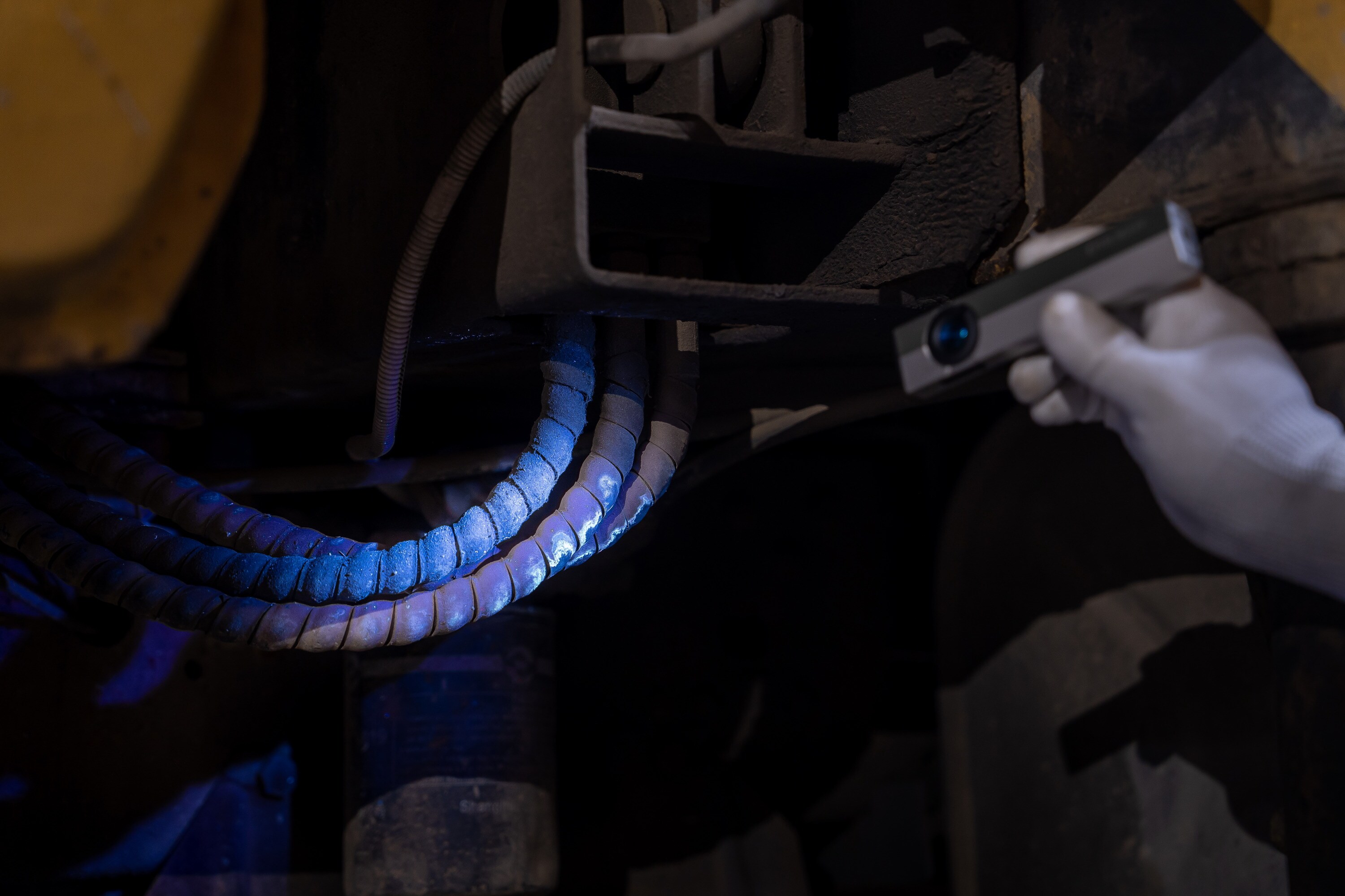 Lanternă Olight ArkPro Class 1 Cool White Silver Graphite - 1500 lumeni