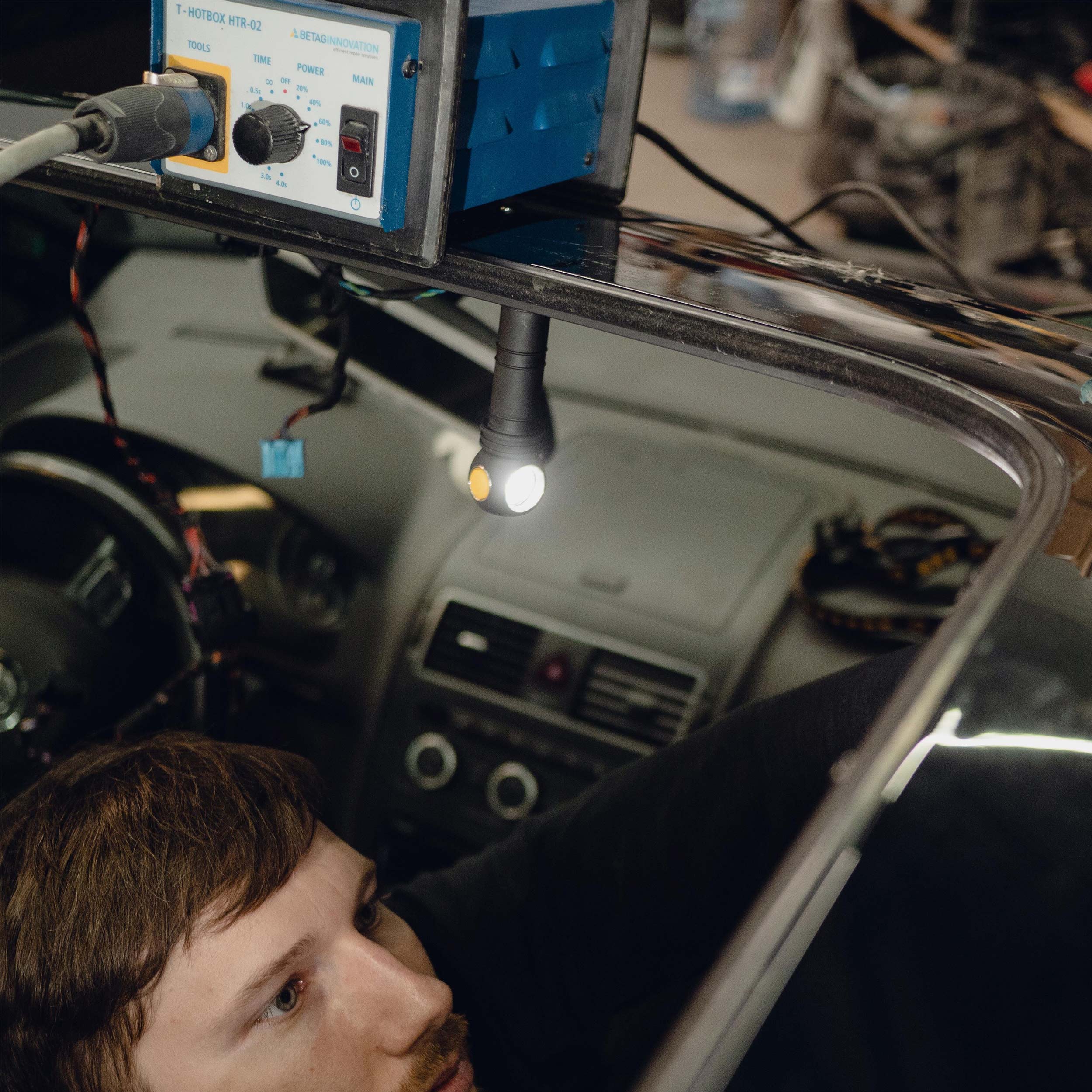 Lanternă frontală și unghiulară Armytek Wizard C2 Pro Nichia Magnet USB Yellow PCB - 1600 lumeni