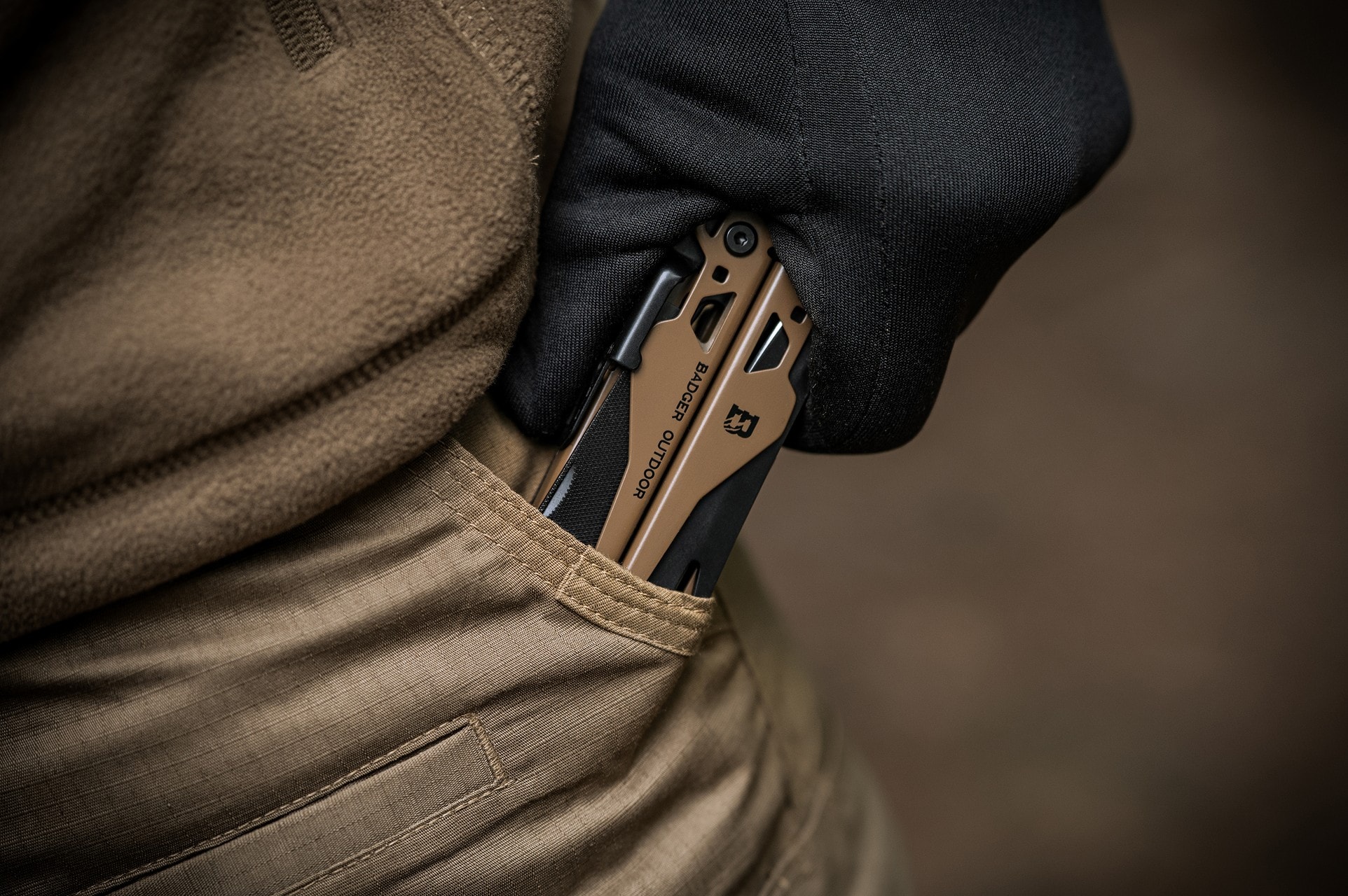 Multitool Badger Outdoor Solid - Flat Dark Earth