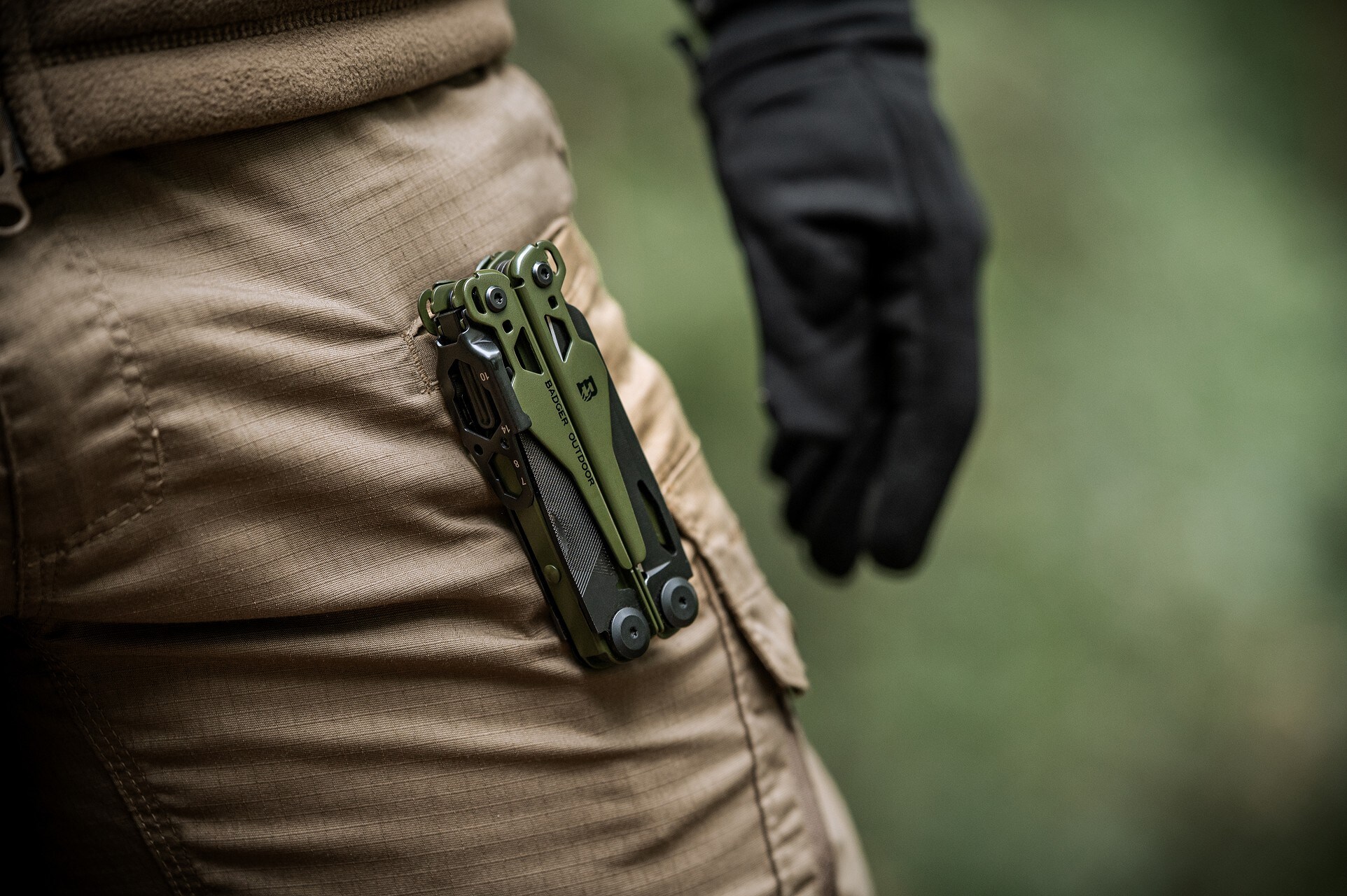 Multitool Badger Outdoor Solid - Flat Dark Earth