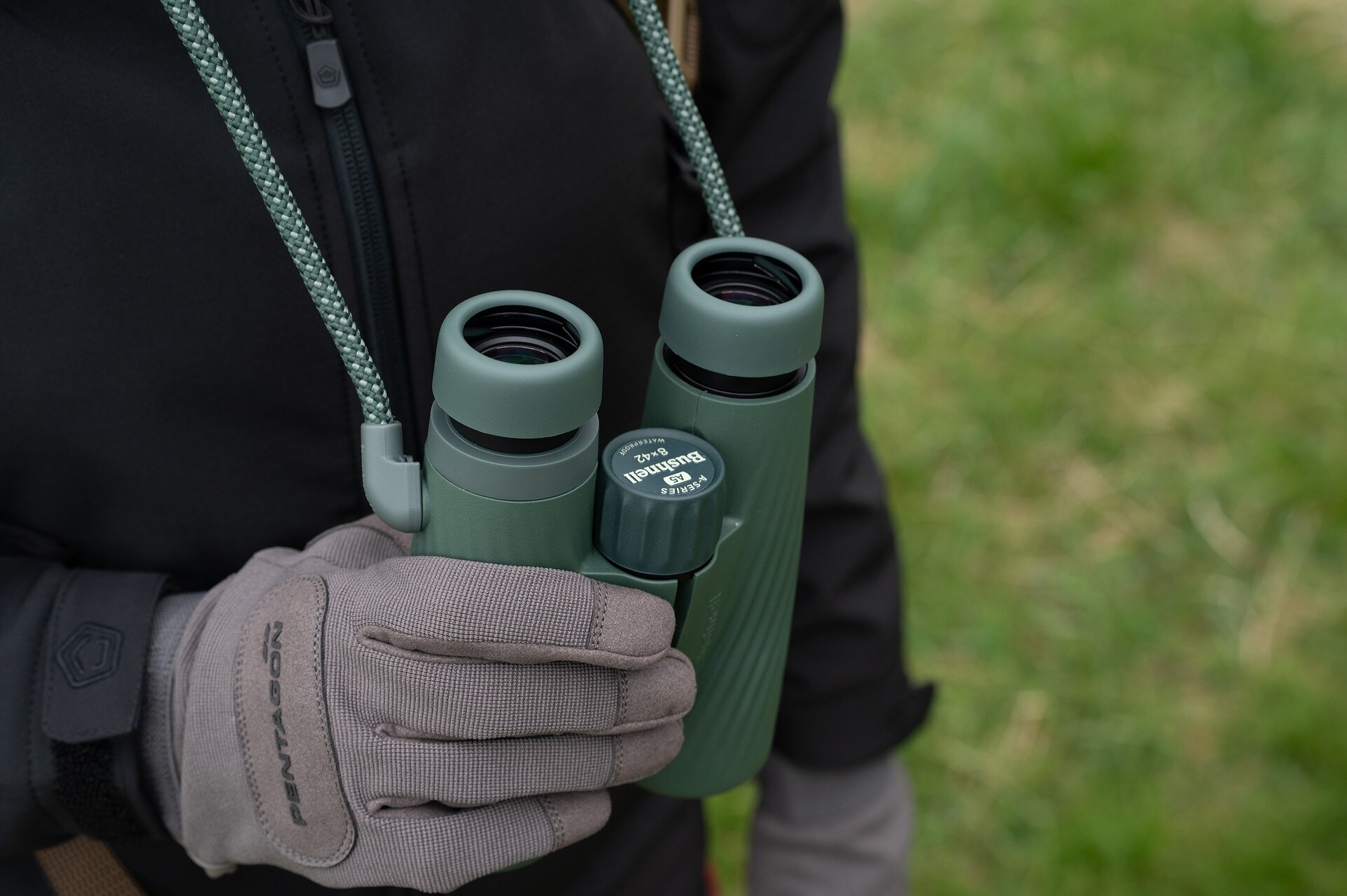 Binoclu Bushnell A5 Full-Size 8x42 - Cilantro Green