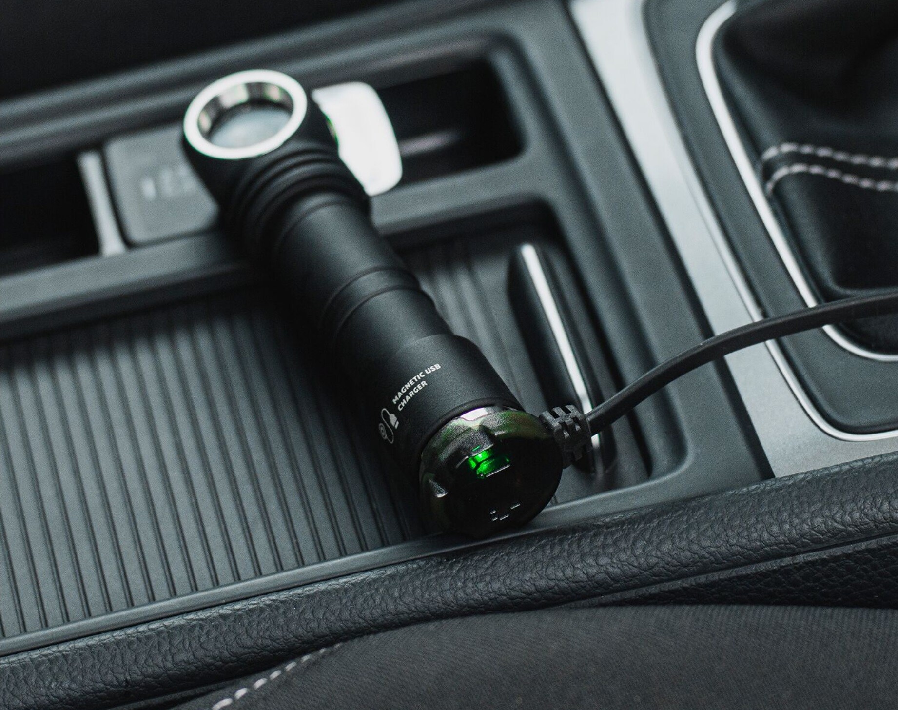 Lanternă frontală și unghiulară Armytek Wizard C2 Pro Magnet USB Warm 3w1 PCB 2330 lumeni