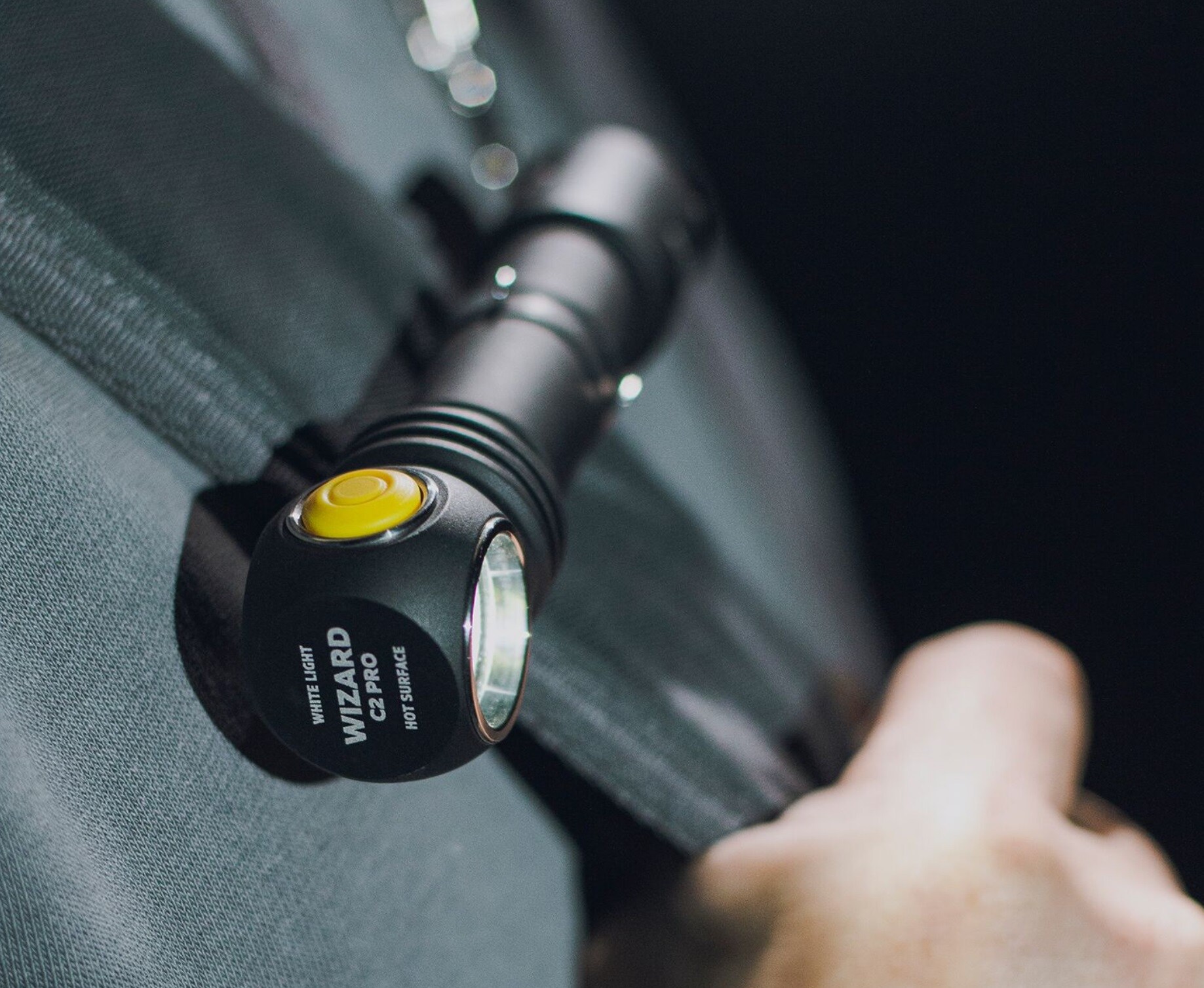Lanternă frontală și unghiulară Armytek Wizard C2 Pro Magnet USB Warm 3w1 PCB 2330 lumeni