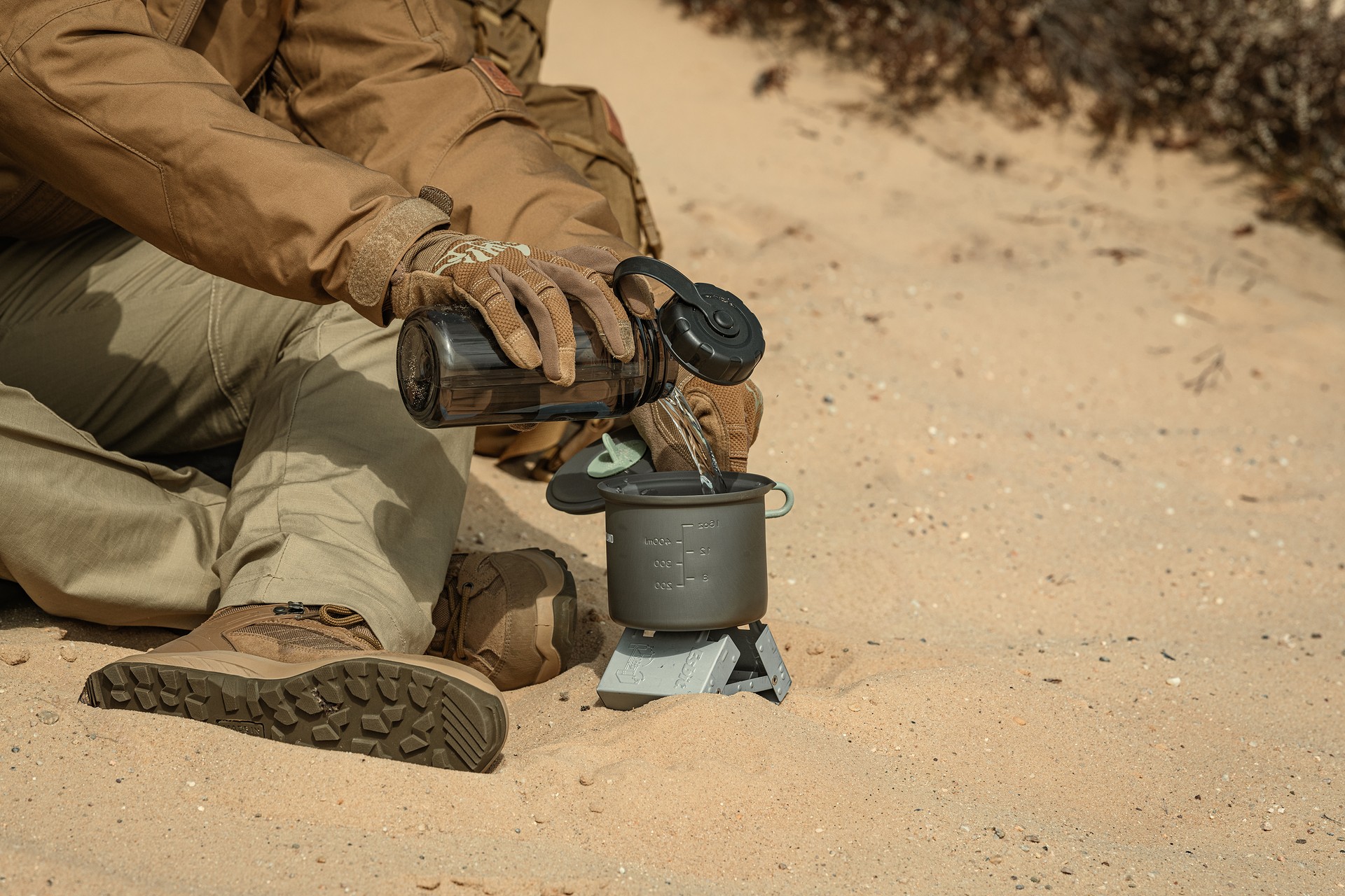 Sticlă turistică Helikon 550 ml - Smoked