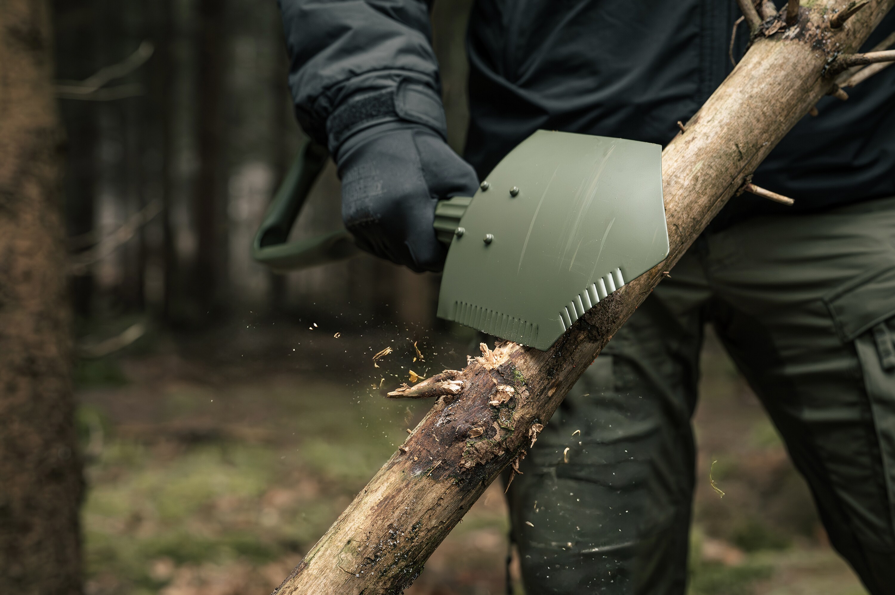 Lopată pliabilă Badger Outdoor US Army Military Grade Entrenching Tool - Olive