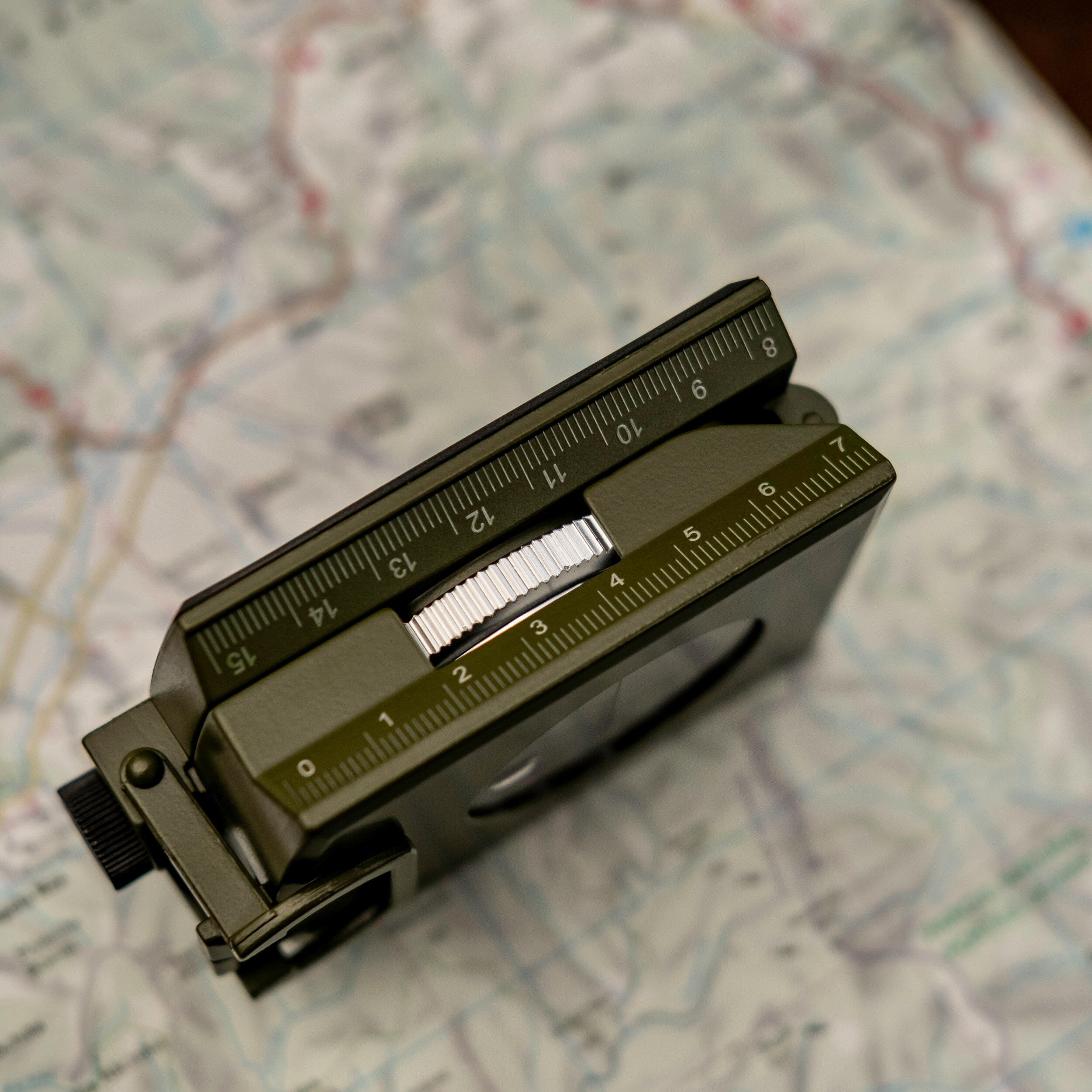 Busolă prismatică Mil-Tec Army