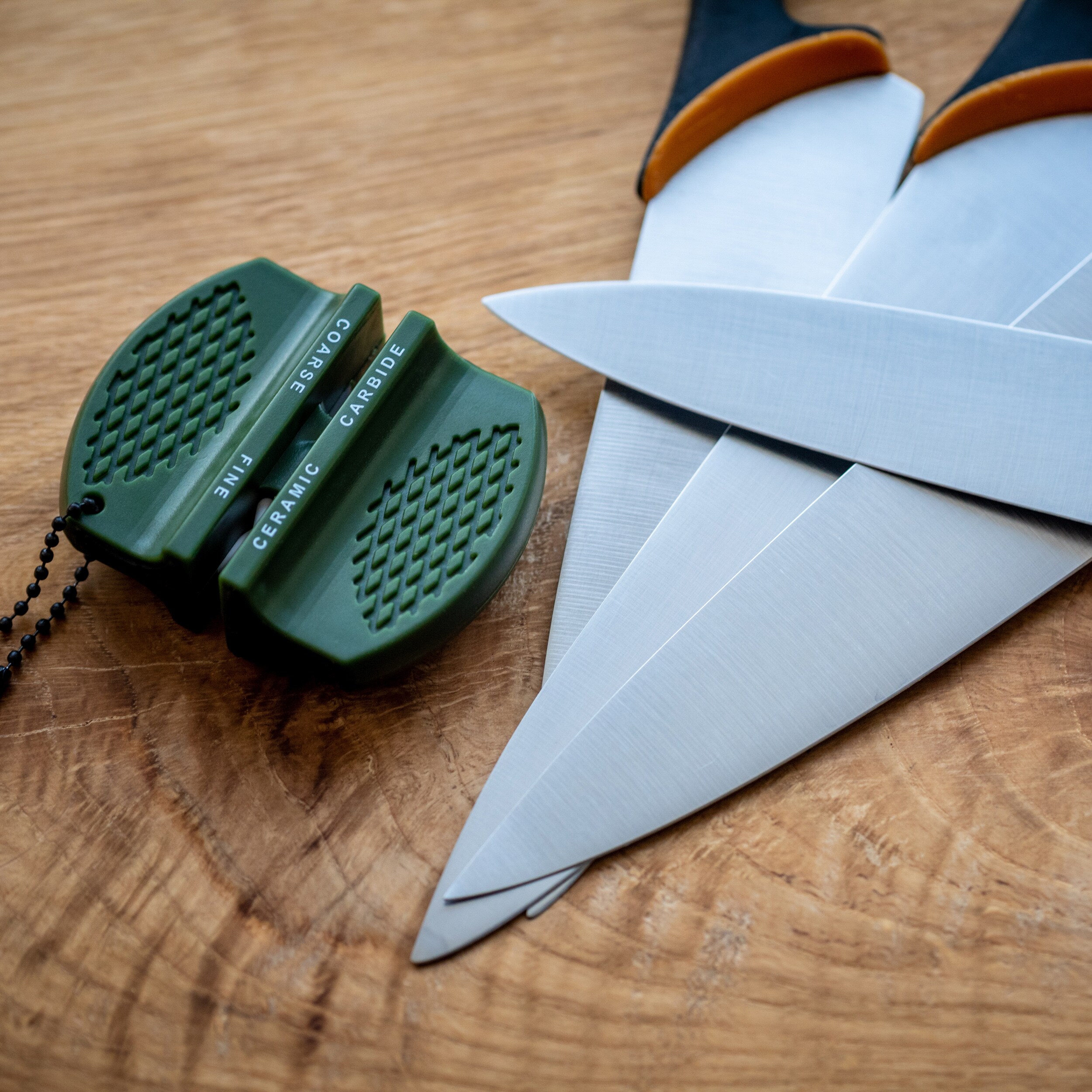 Ascuțitor de buzunar Mil-Tec Olive