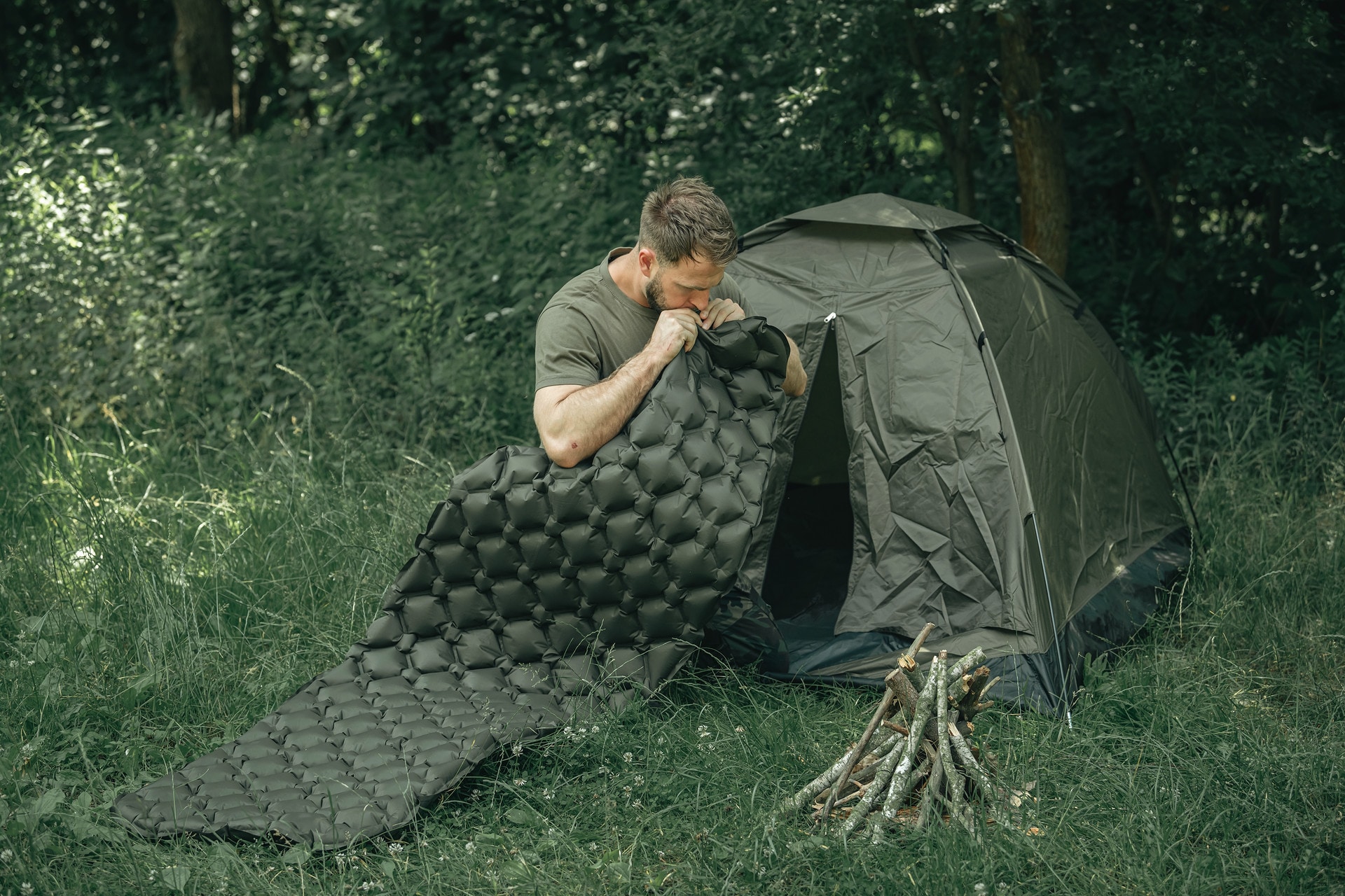 Cort pentru 2 persoane Mil-Tec Iglu Super - Olive