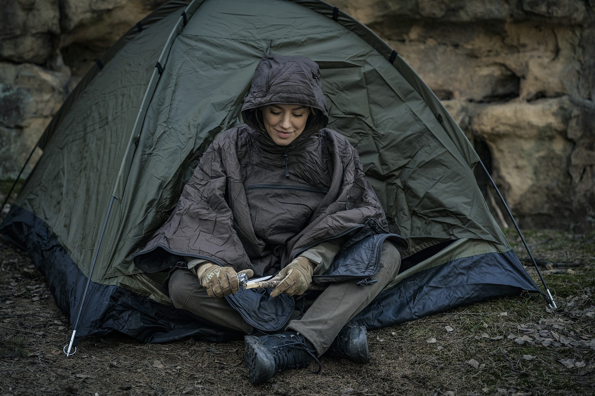 Cort pentru 2 persoane Mil-Tec Iglu Super - Olive