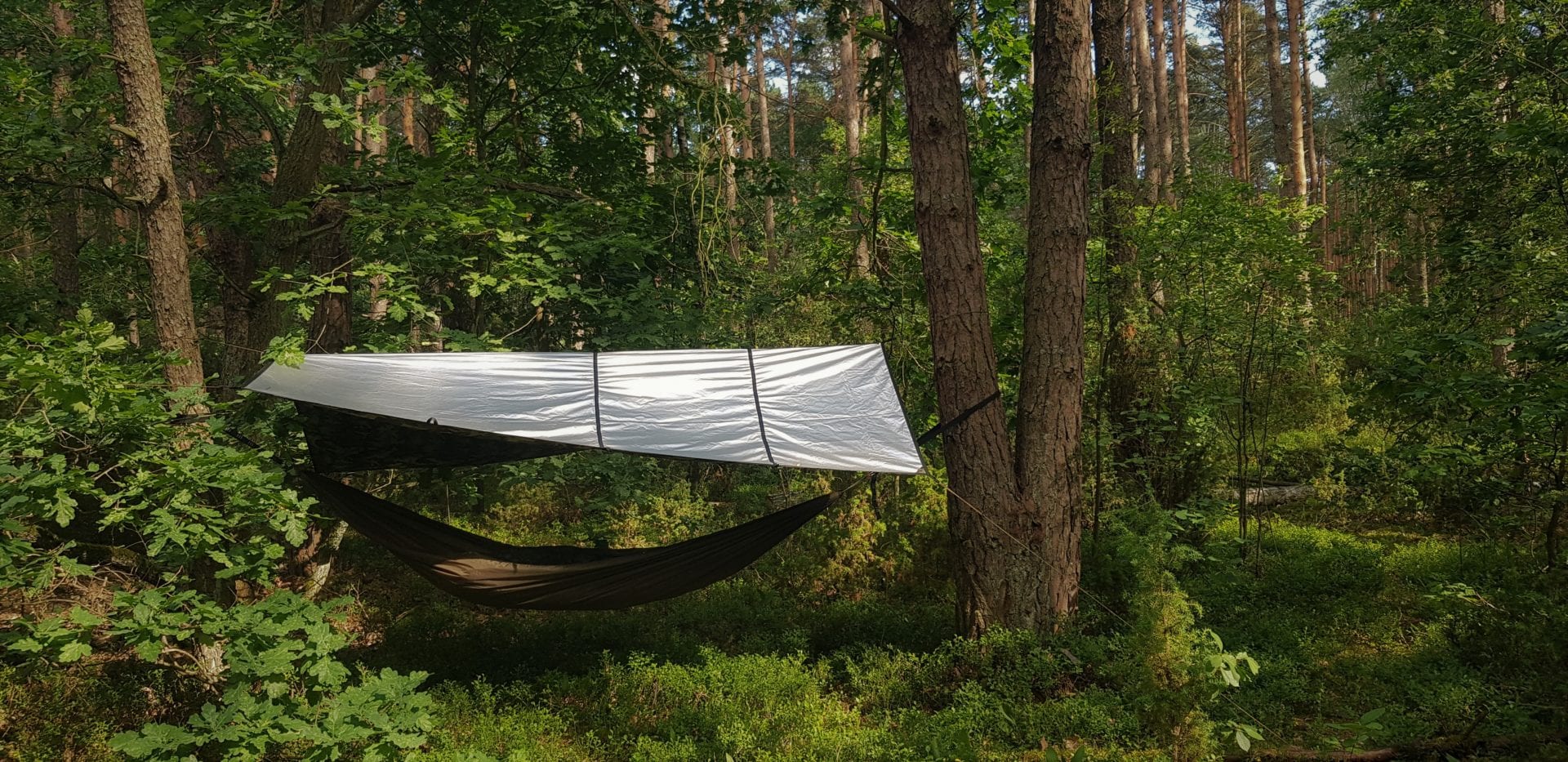 Prelată pentru camping Bushmen Thermo Tarp cu izolație termică 2 x 3 - Camo