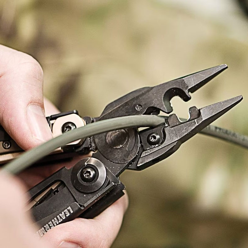 Multitool Leatherman MUT EOD Black Molle cu husă