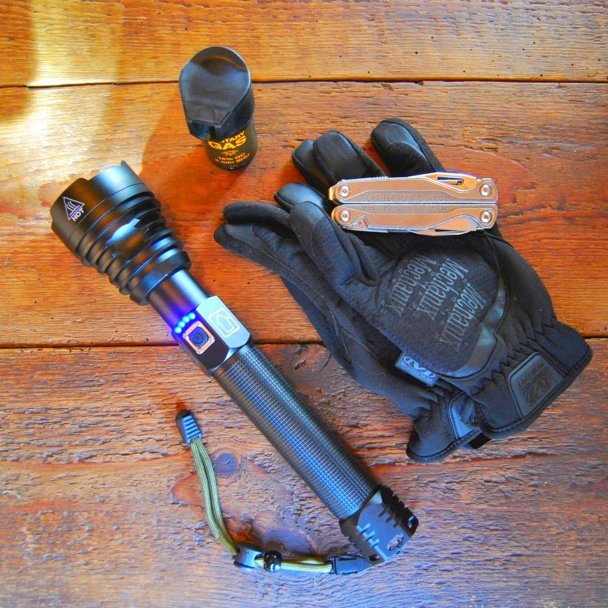 Lanternă reîncărcabilă XRG 3000 Zoom Thrower - 3000 lumeni