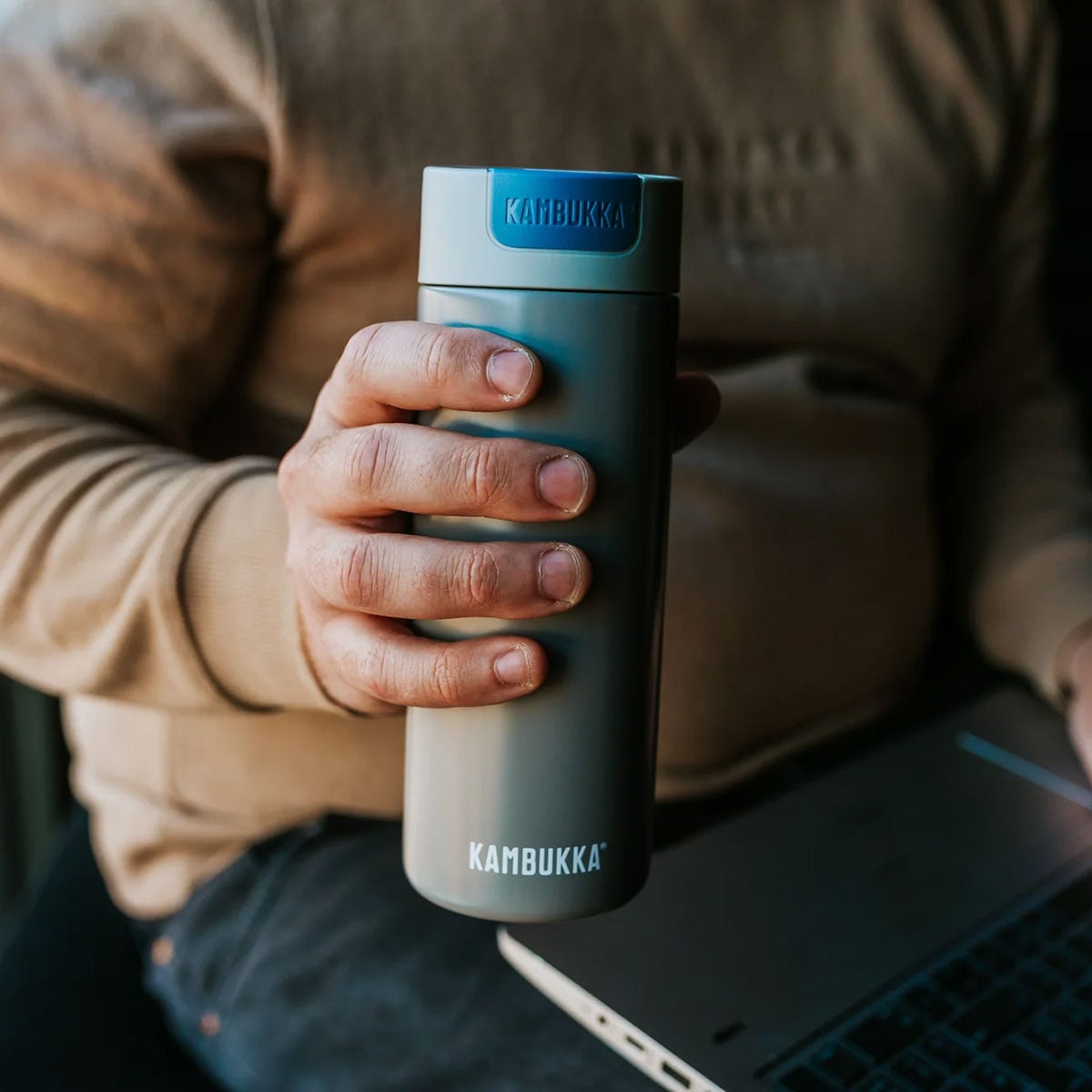 Cană termică Kambukka Olympus 500 ml - Serious Grey