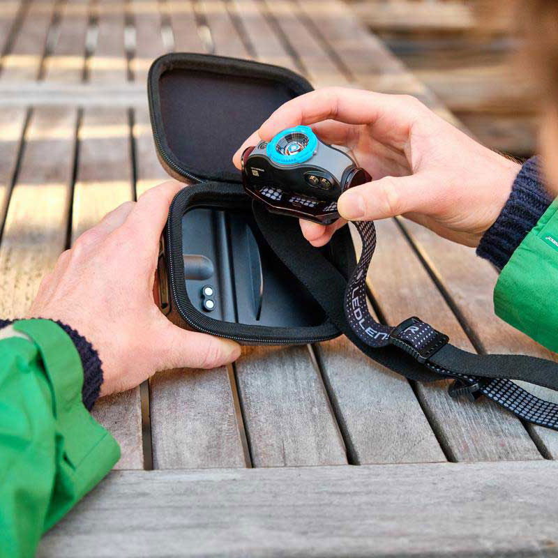 Etui pentru lanternă Ledlenser Powercase cu funcție de powerbank