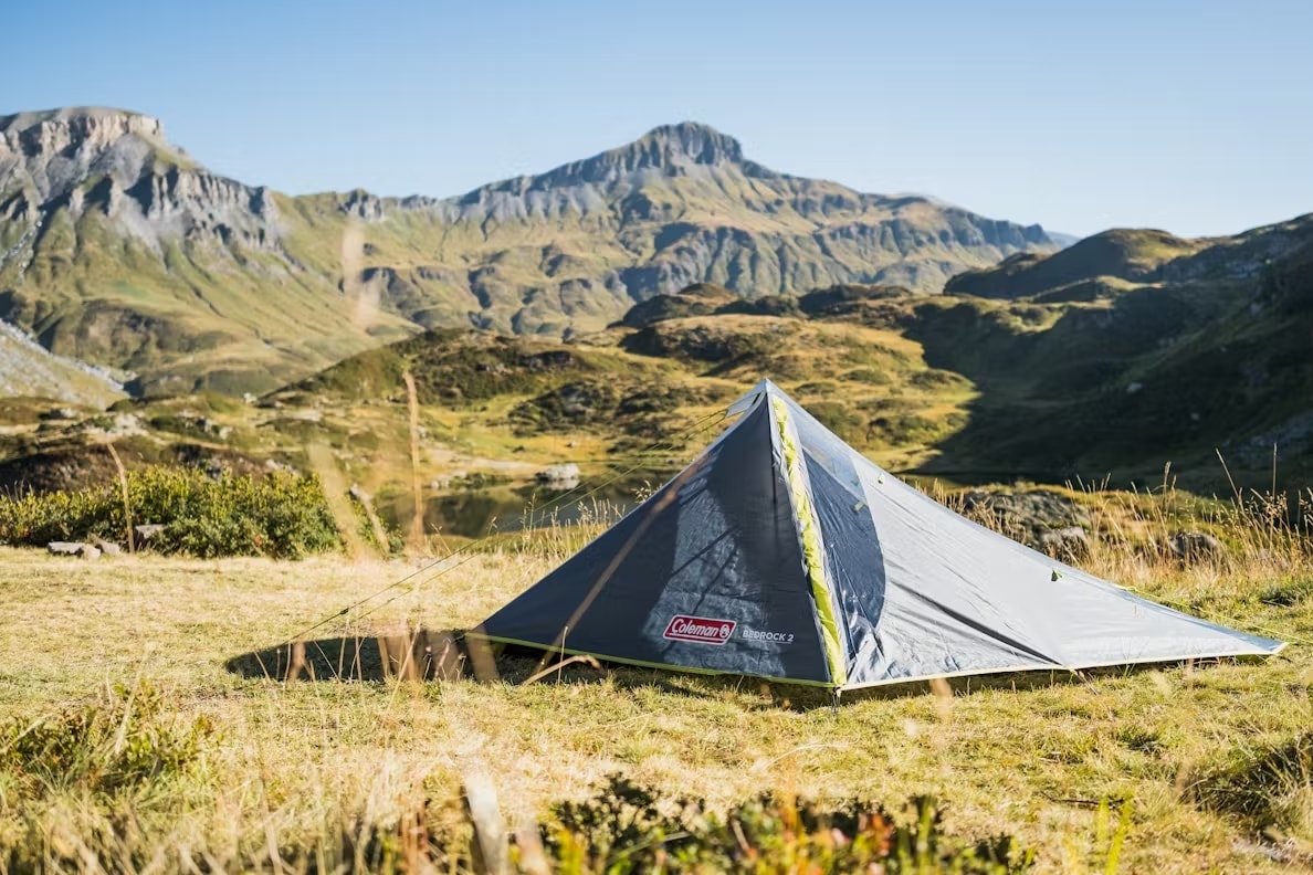 Cort pentru 2 persoane Coleman Bedrock 2