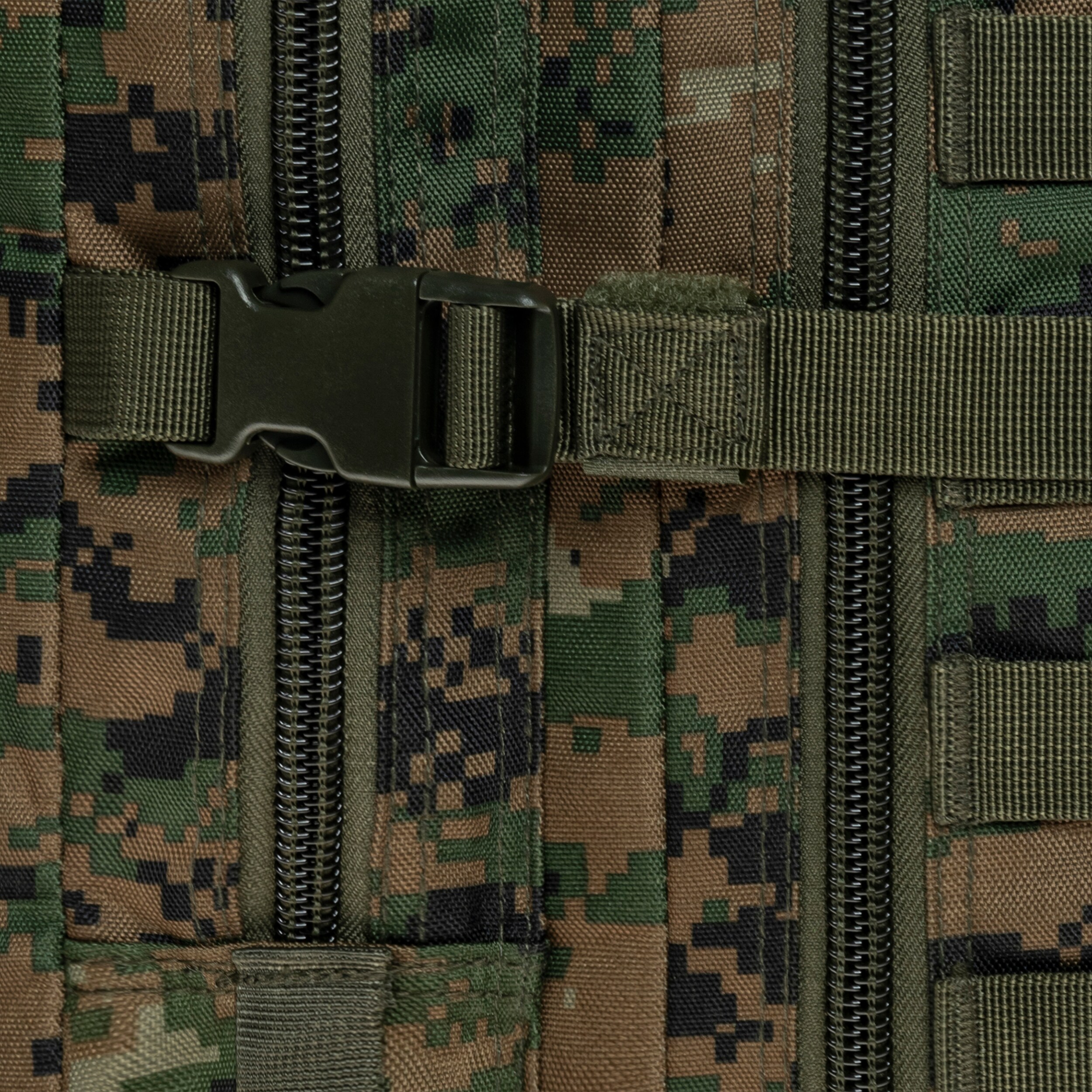 Rucsac Mil-Tec Assault Pack Large 36 l - Digital Woodland