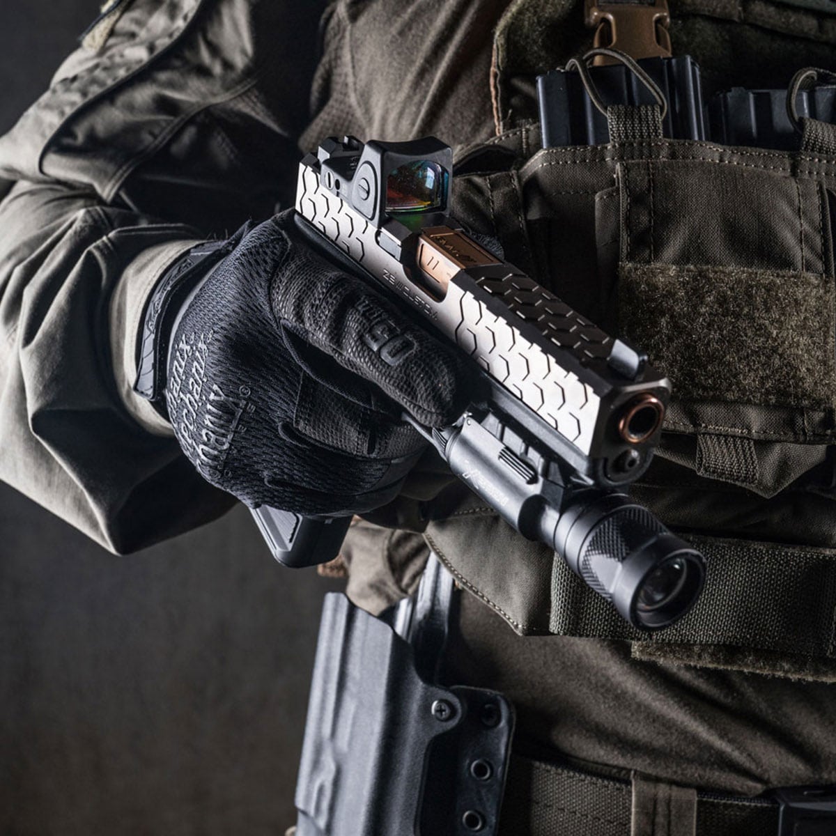 Mănuși tactice Mechanix Wear Specialty 0.5 High-Dexterity - Covert