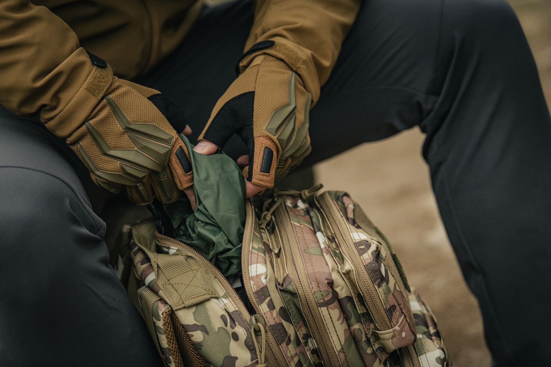 Rucsac Highlander Forces Recon 28 l - Arid MC Camo