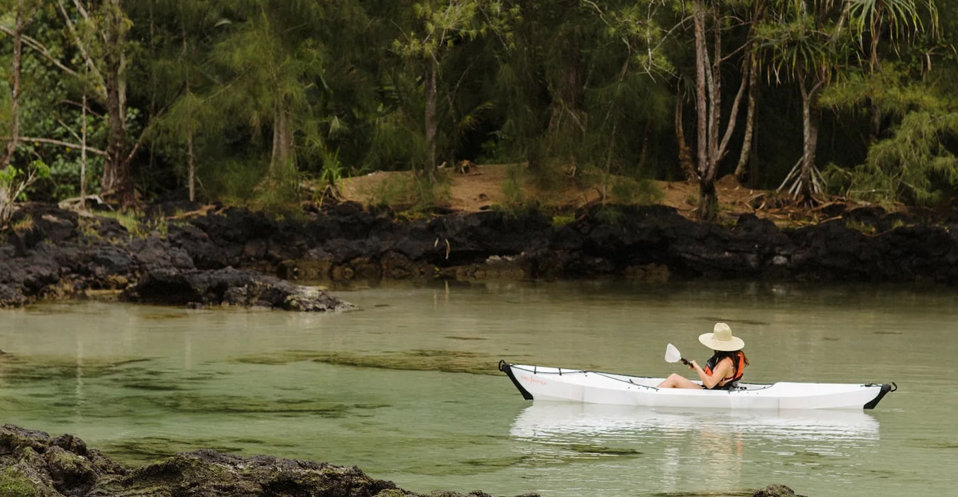 Ce trebuie luat într-o excursie cu canoe?