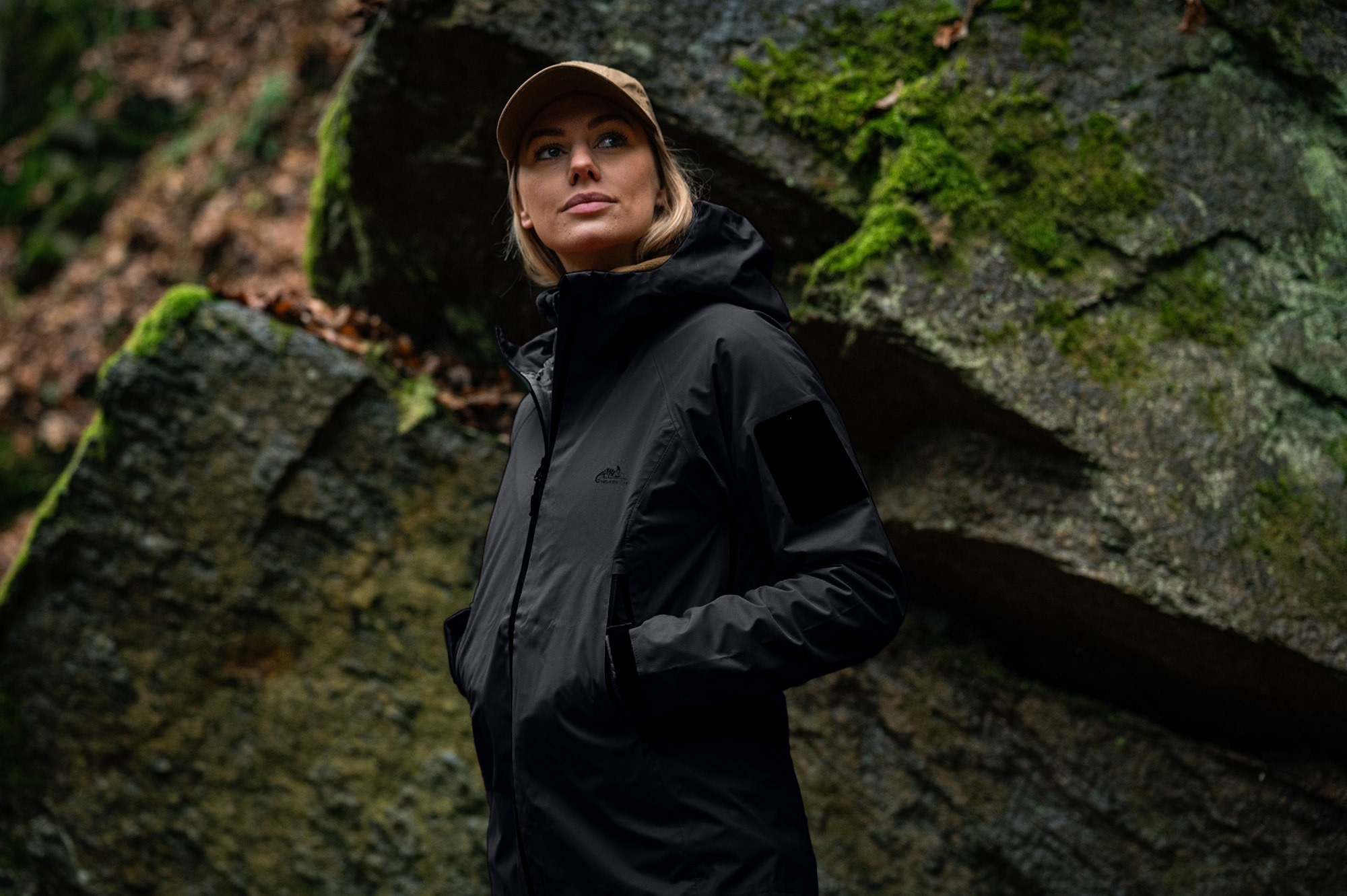 Жіноча куртка Helikon-Tex Squall Hardshell - Black