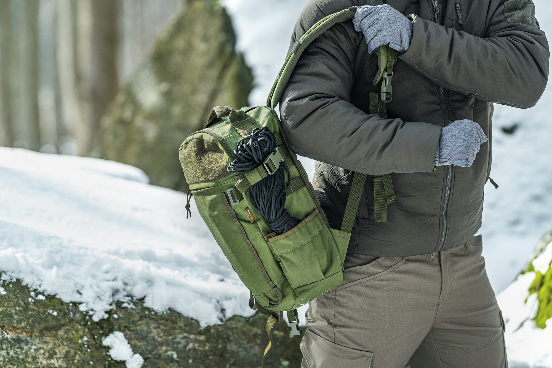 Парашутна мотузка Paracord Badger Outdoor 550 30 м - Black