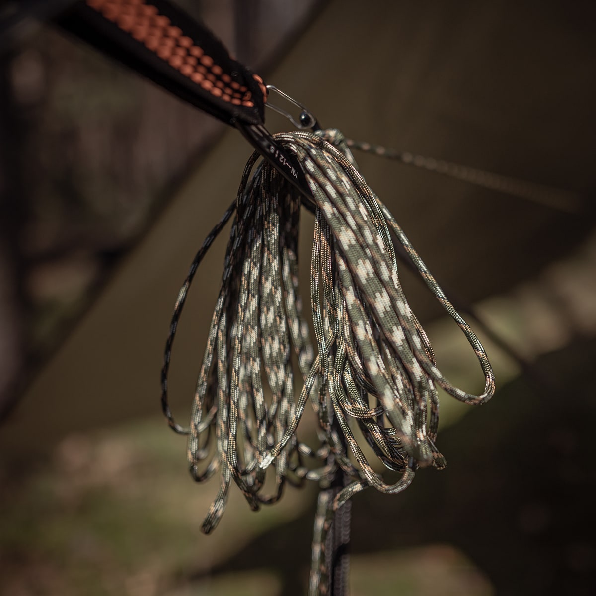 Парашутна мотузка Paracord Badger Outdoor 550 30 м - Woodland