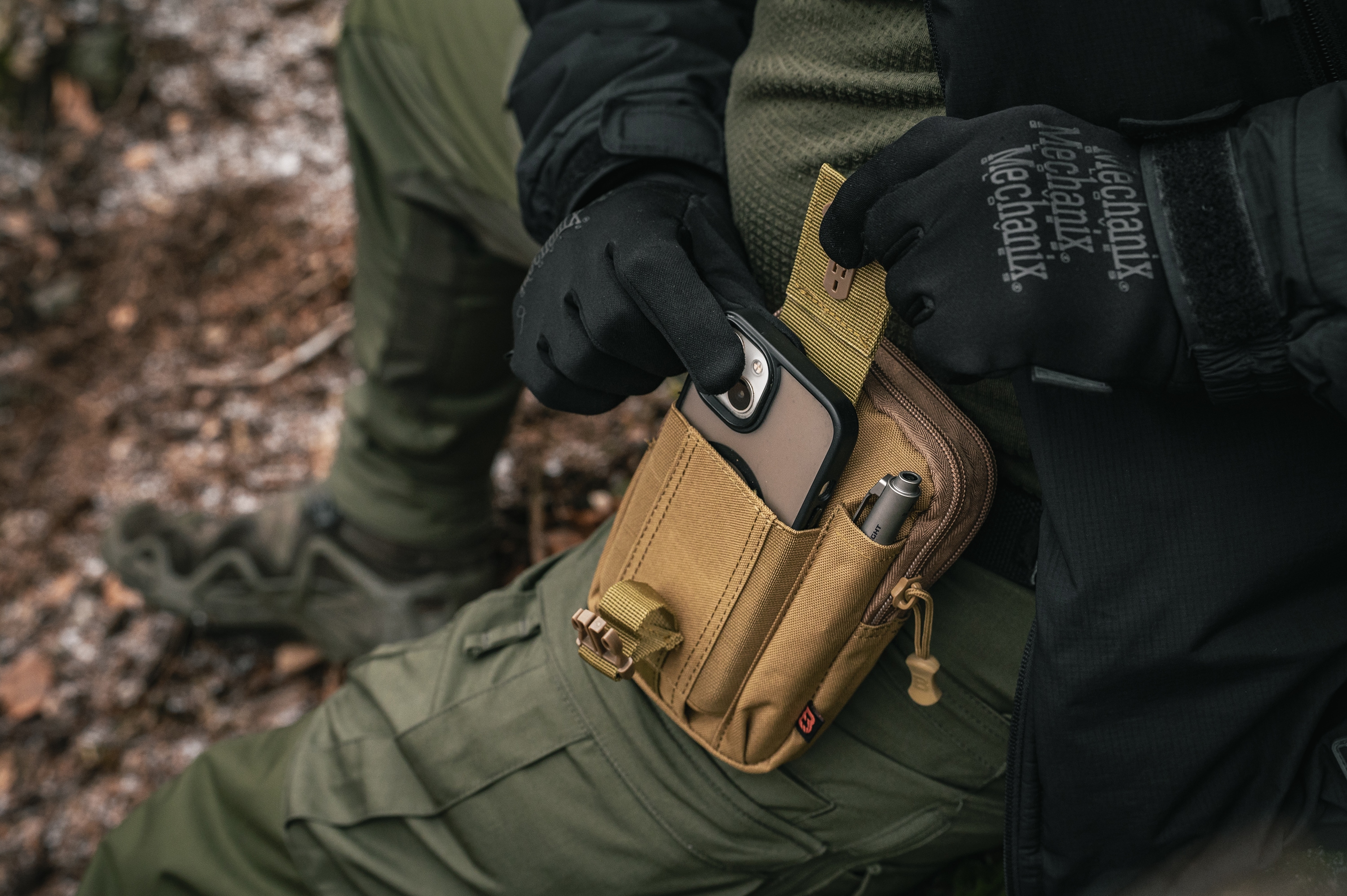Підсумок для адміністратора Badger Outdoor Tactical Admin Pouch - Coyote