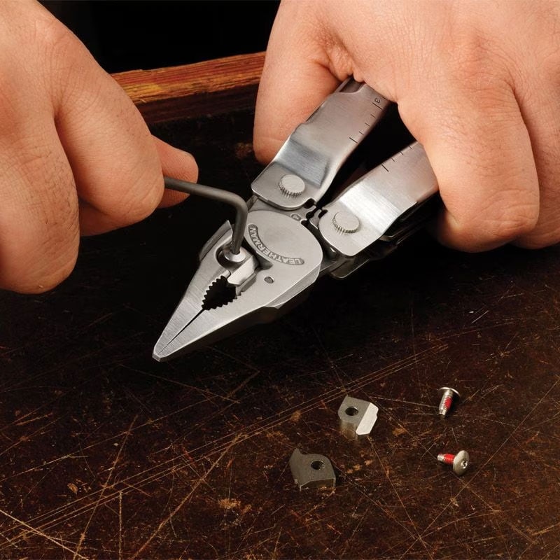 Мультитул Leatherman Super Tool 300 з кобурою