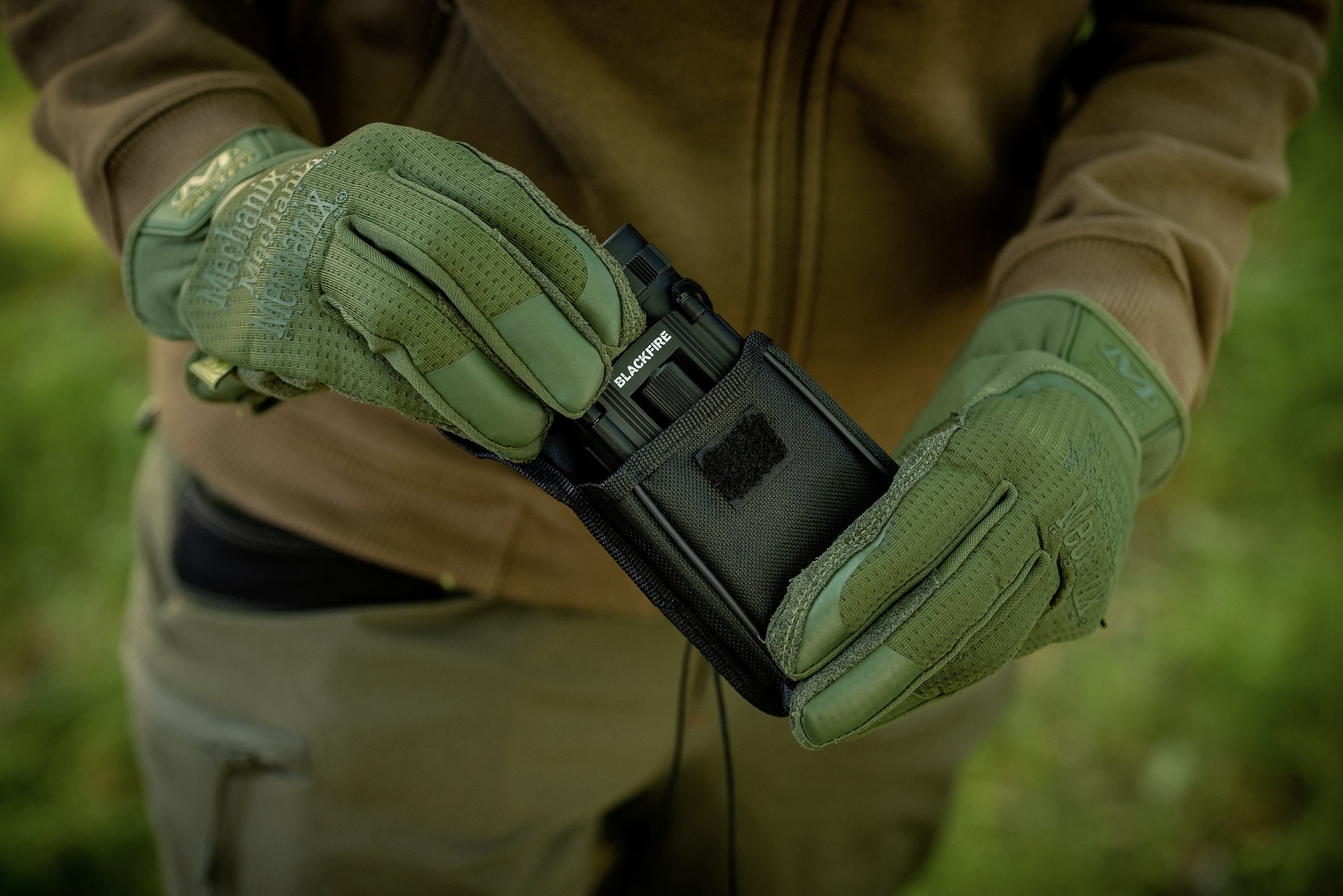 Бінокль Blackfire 8x21