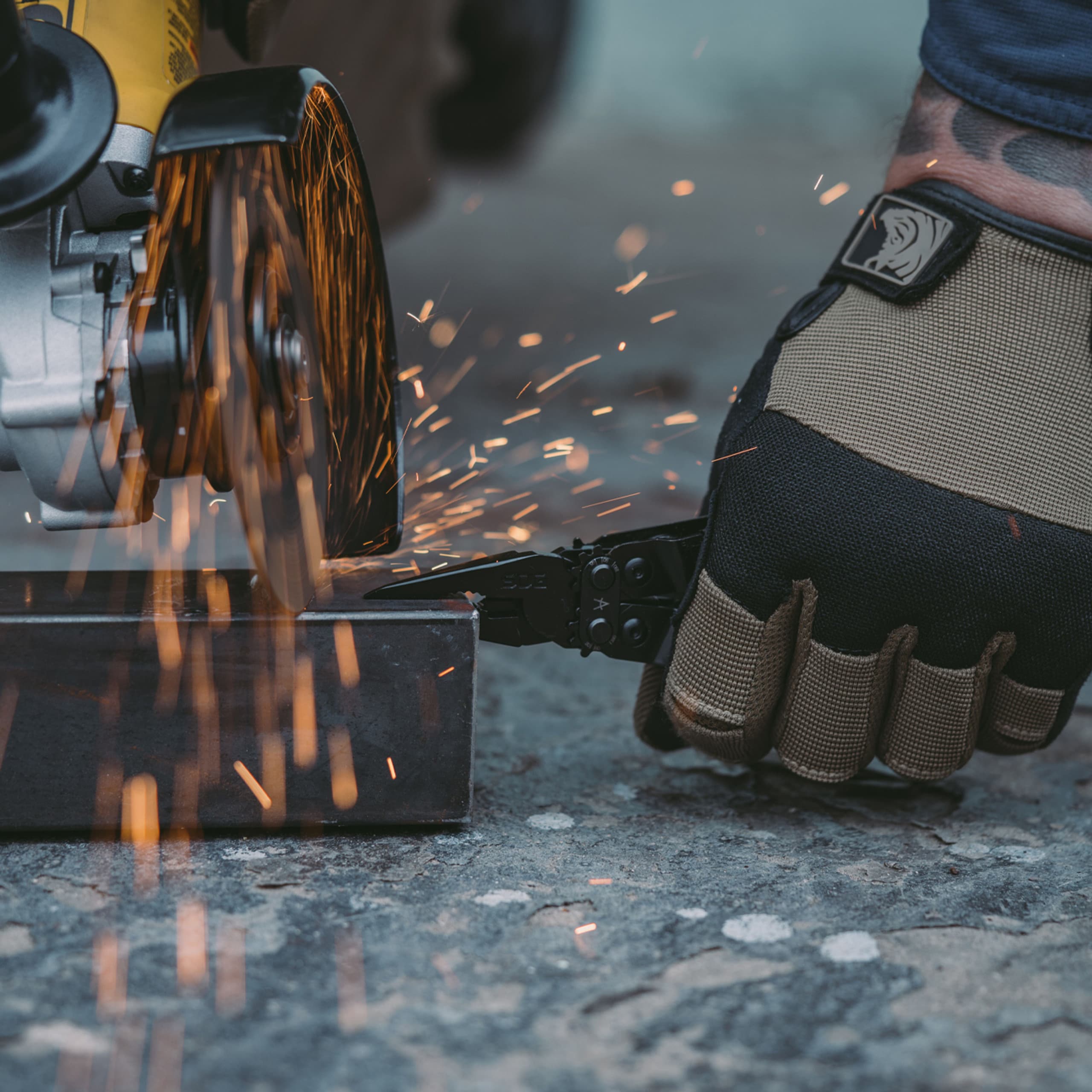 Мультитул SOG PowerAccess Deluxe - Black