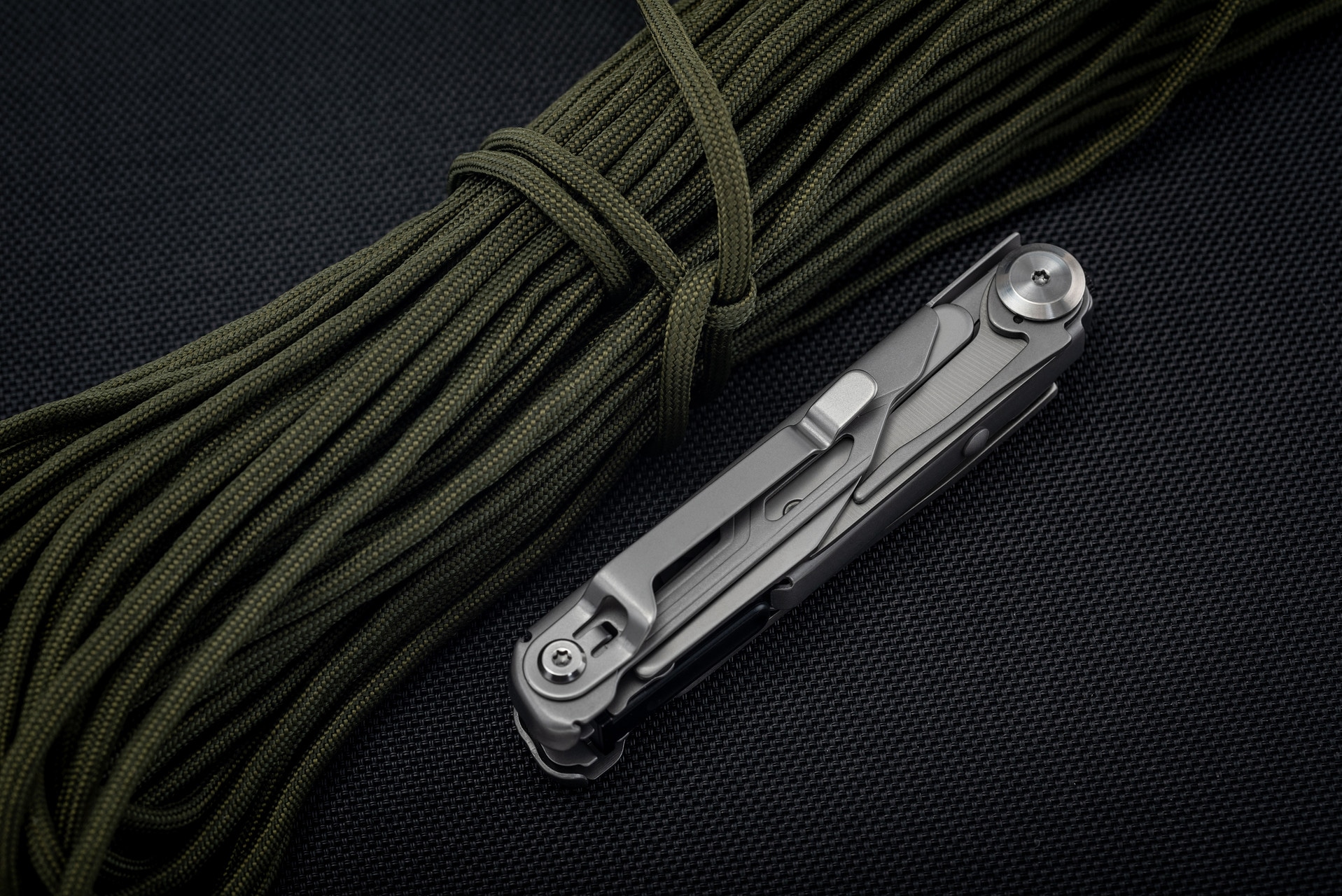 Мотузка Paracord Badger Outdoor 15 м - Olive