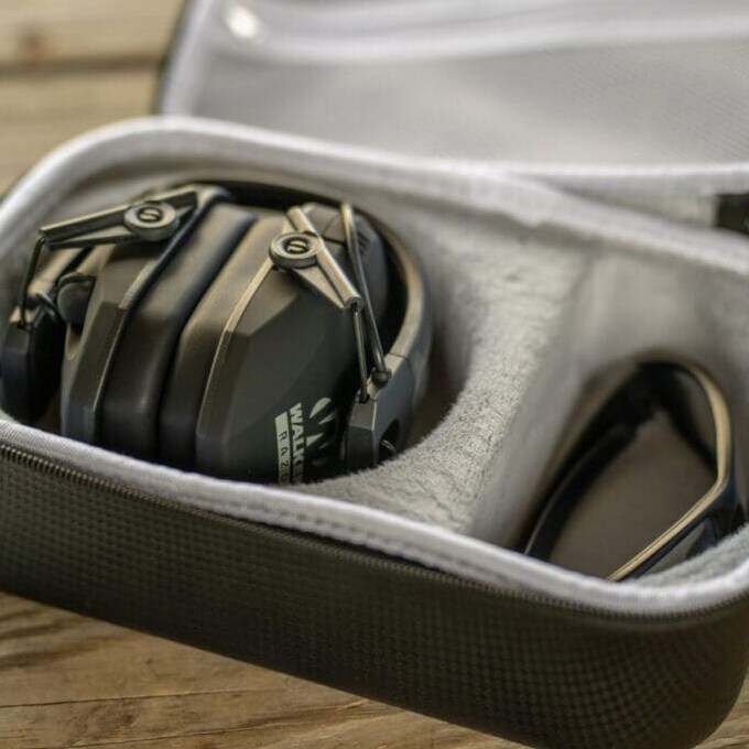 Чохол для навушників та окулярів Walker's Muff and Glasses Storage Case