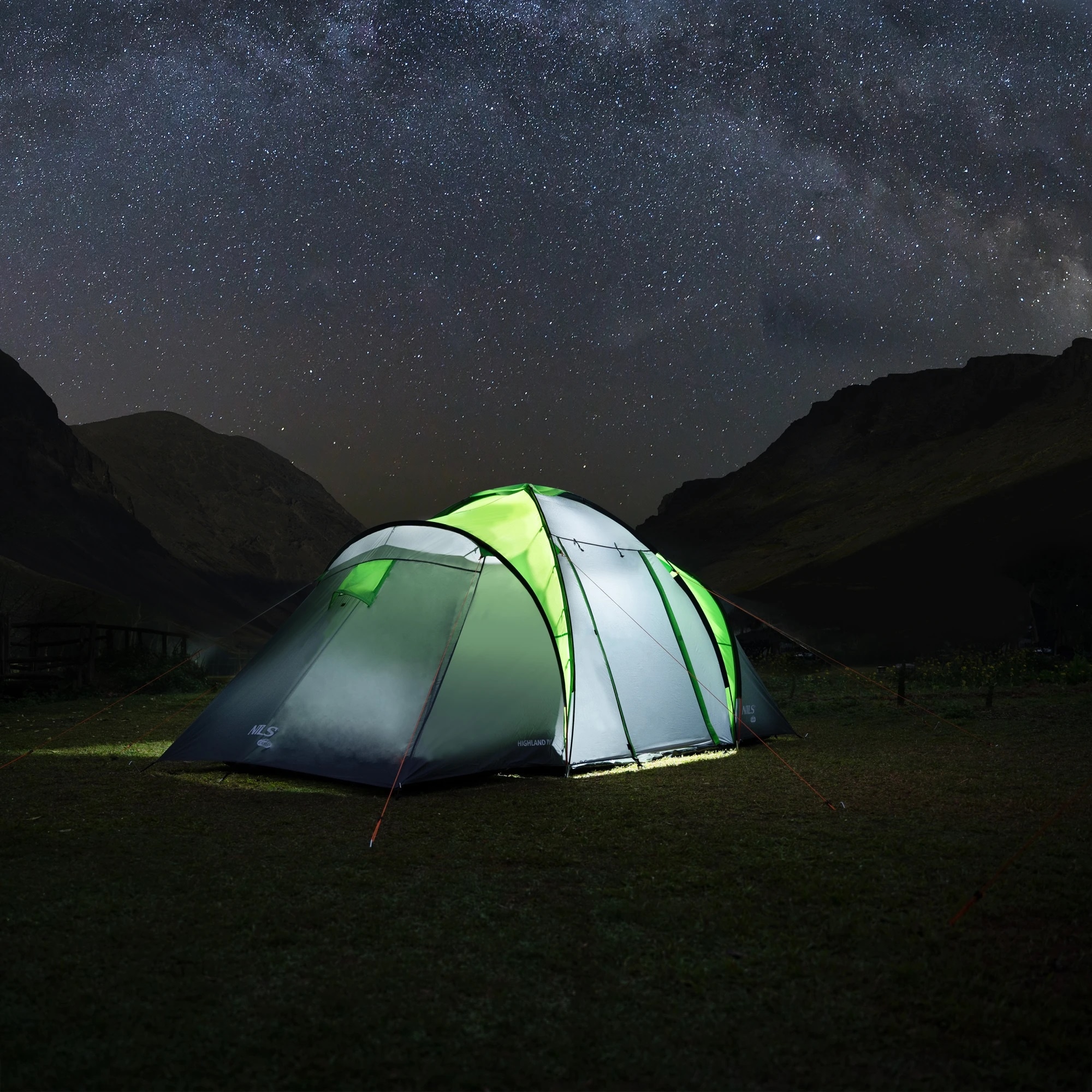 Намет 4-місний Nils Camp Highland IV NC6431 - Зелено-сірий