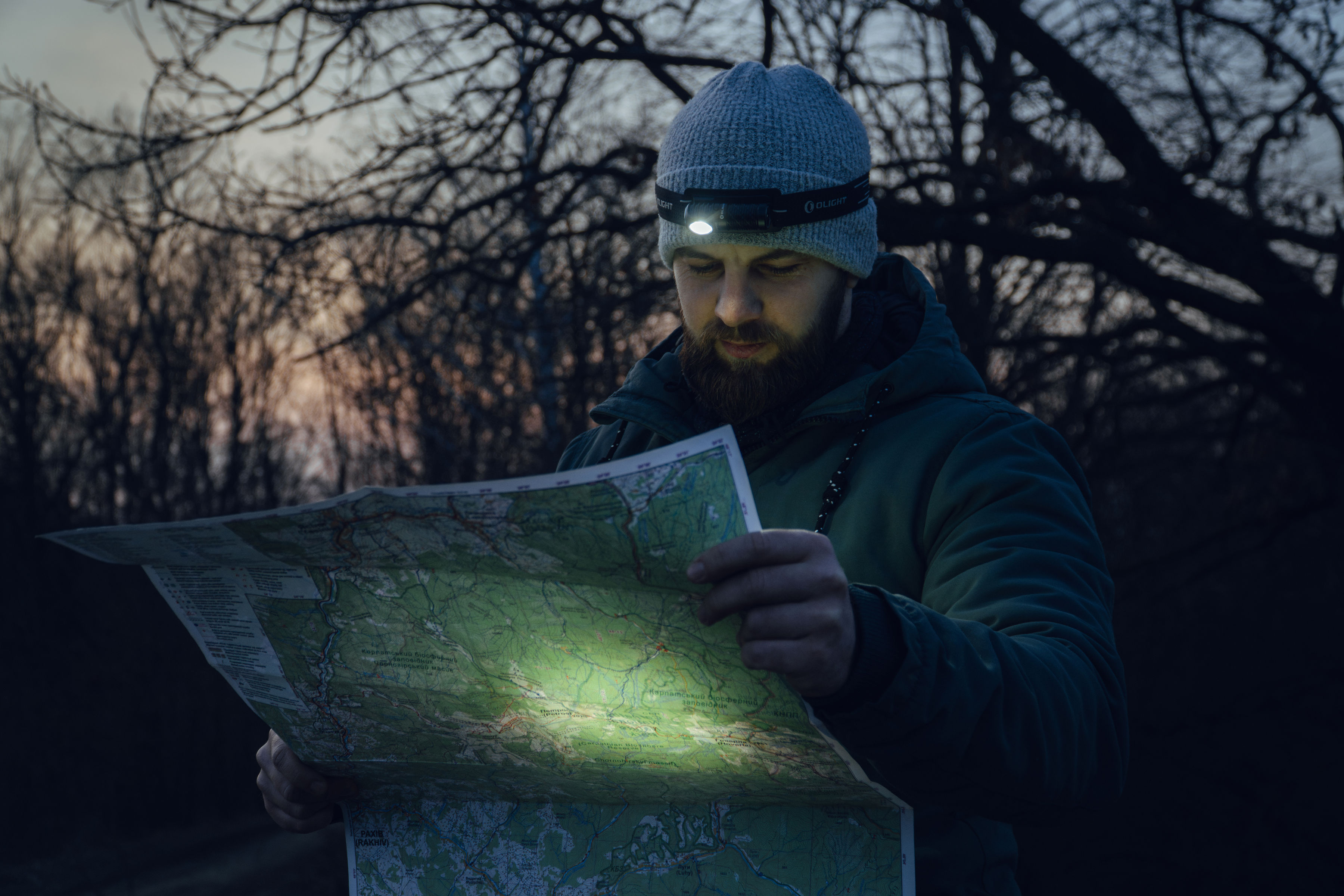 Налобний та кутовий ліхтарик Olight Perun 3 Mini Cool White Black з пов'язкою - 1250 люменів