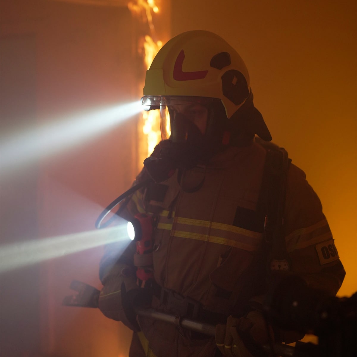 Кутовий ліхтарик Mactronic M-Fire Guardian XW ATEX - 240 люменів