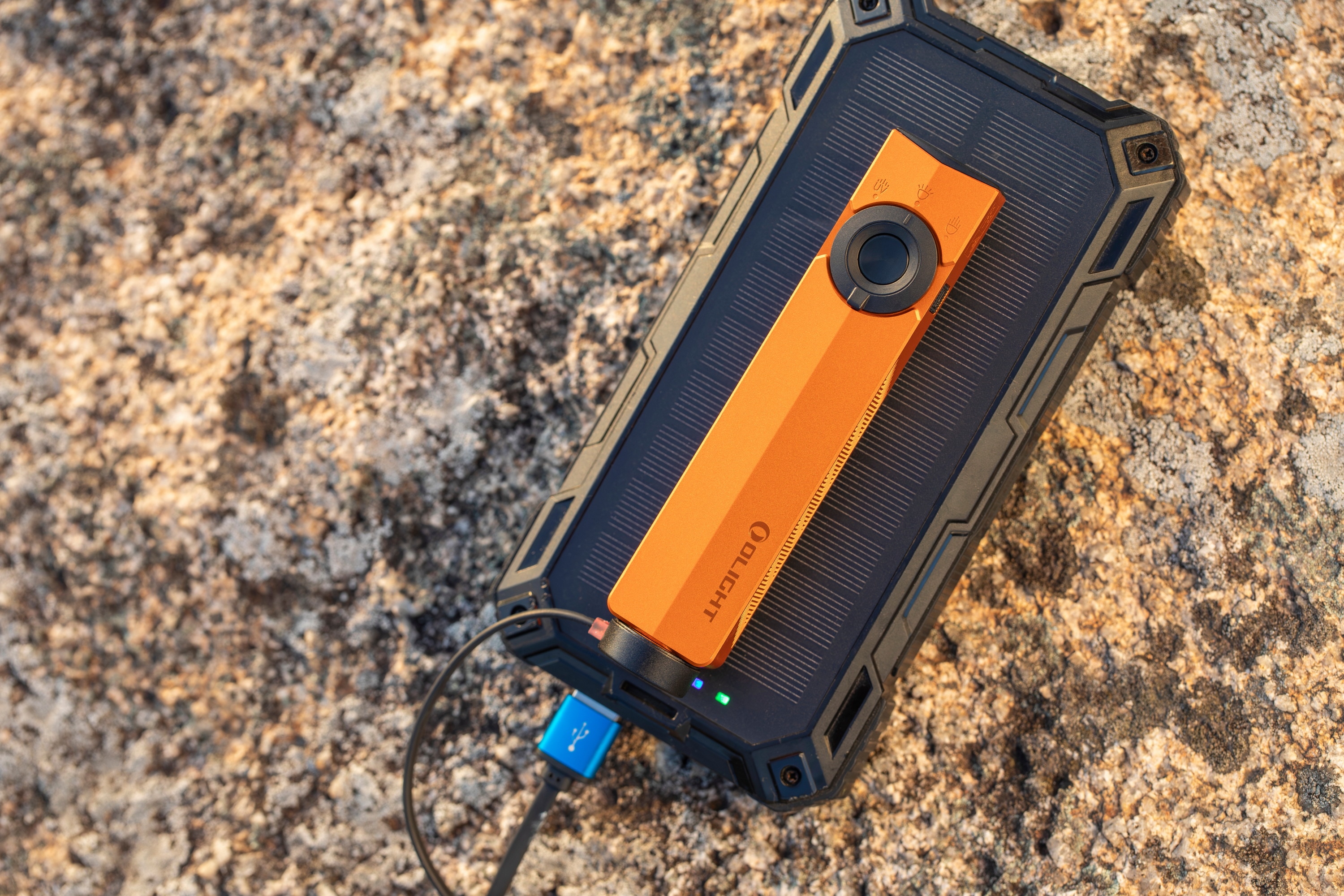 Ліхтарик Olight ArkPro Class 1 Cool White Orange - 1500 lumenów