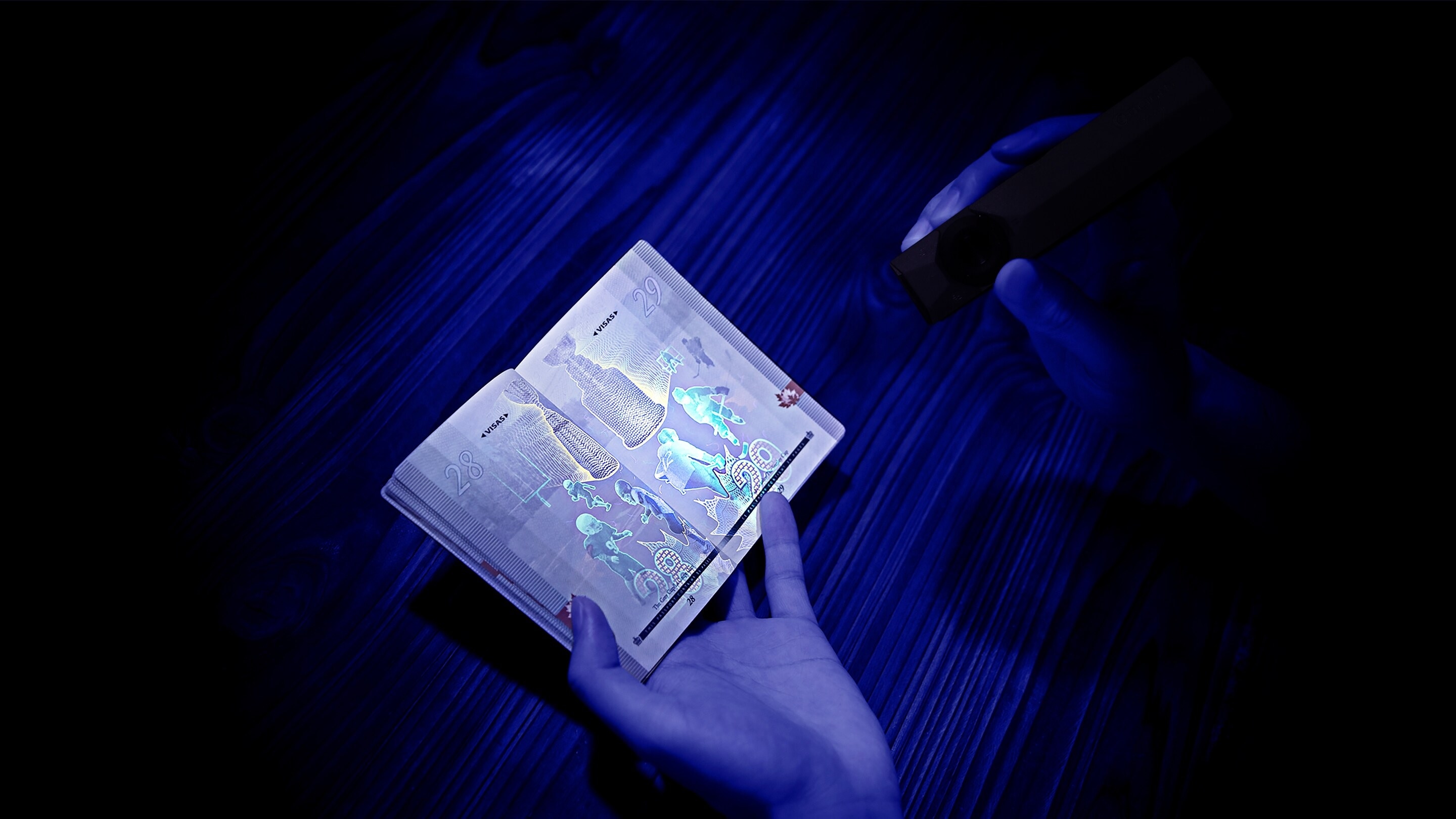 Ліхтарик Olight ArkPro Class 1 Cool White Phantom Squadron - 1500 люменів