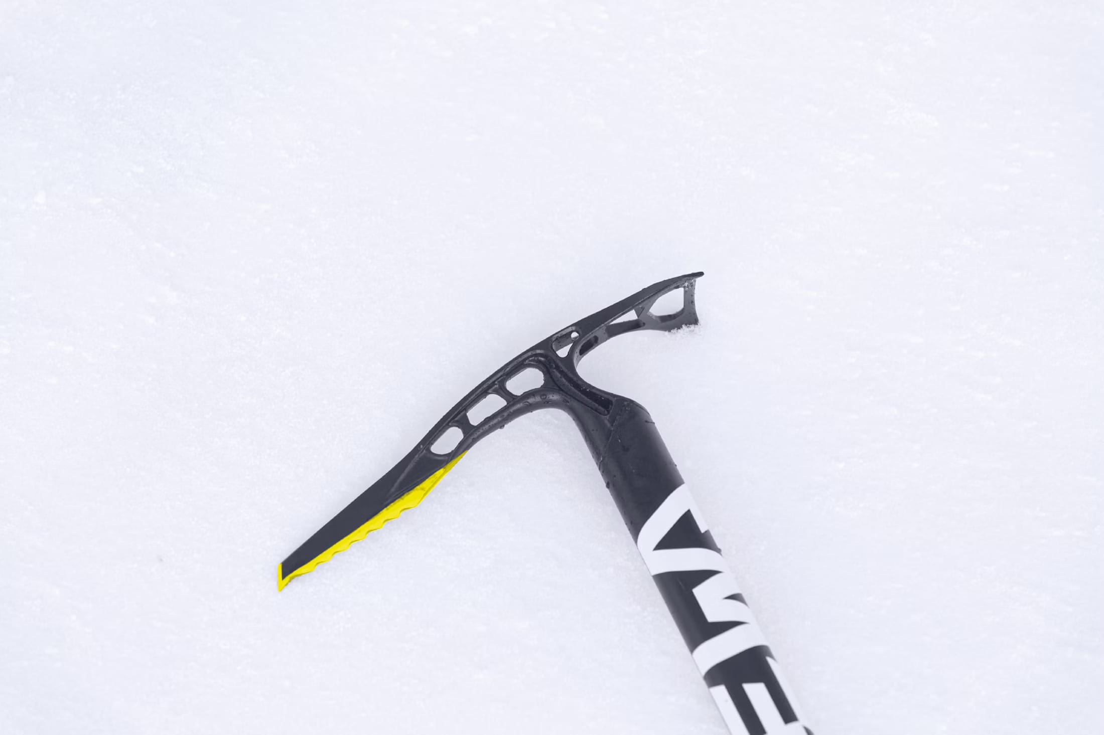 Туристичний льодоруб Salewa Alpine-X Ice Axe 53 см - Night/Black