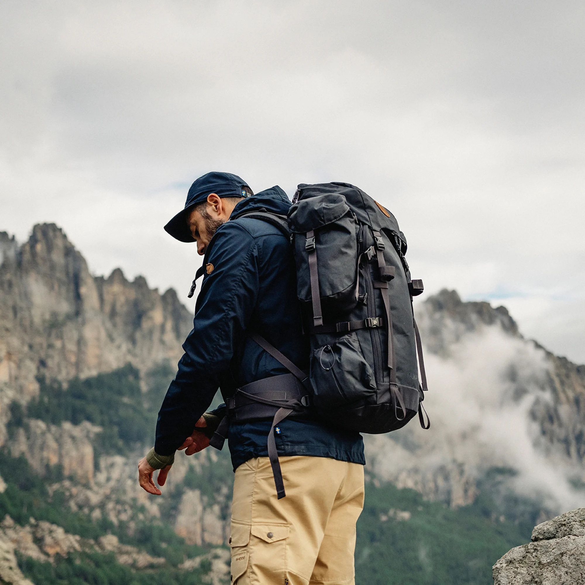 Рюкзак Fjallraven Kajka M/L 35 л - Coal Black