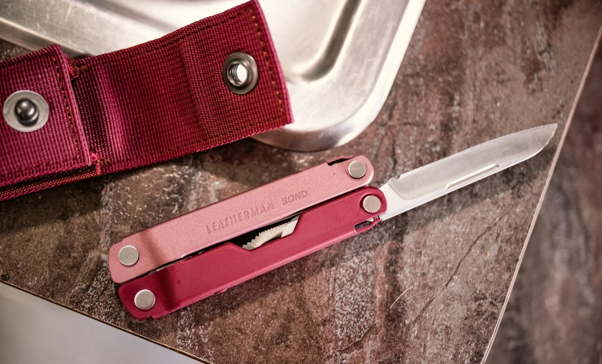 Мультитул Leatherman Bond - Heathered Cranberry