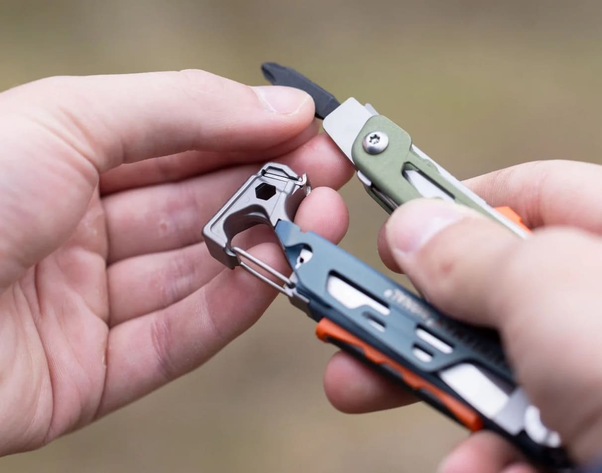 Мультитул Leatherman Signal Tundrascape