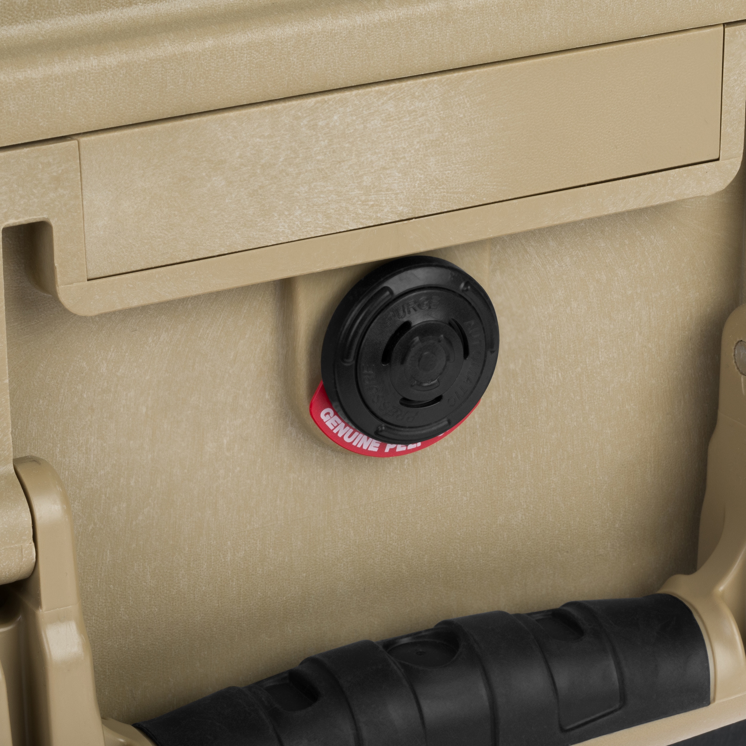 Транспортний кейс Peli Protector 1510 - Desert Tan