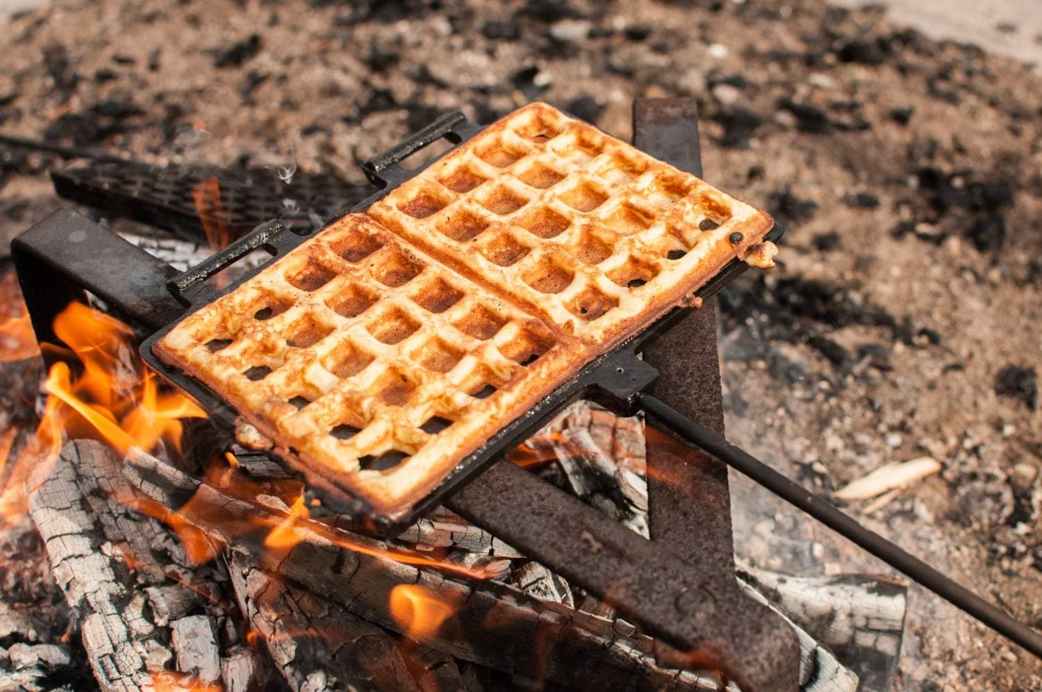 Чавунна вафельниця Petromax Waffle Iron Long Handle