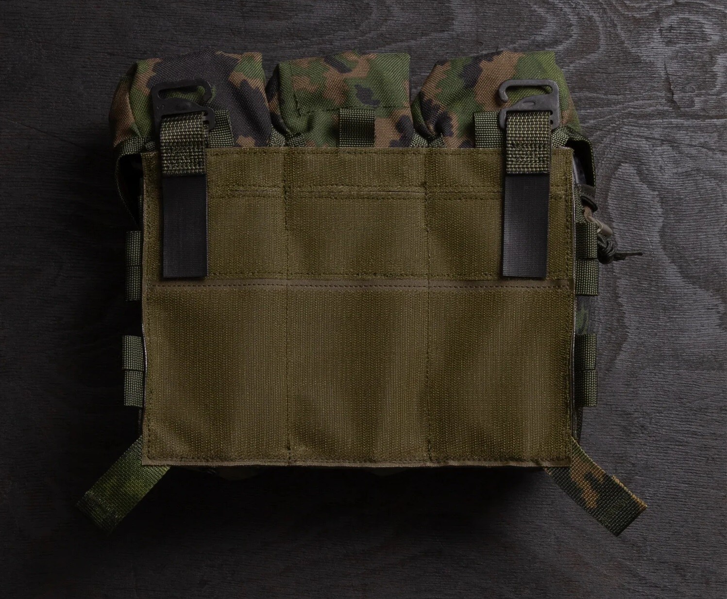 Панель з підсумками Savotta Varjelus 3x2 AR15-AK Placard - M05 Finnish Woodland Camo