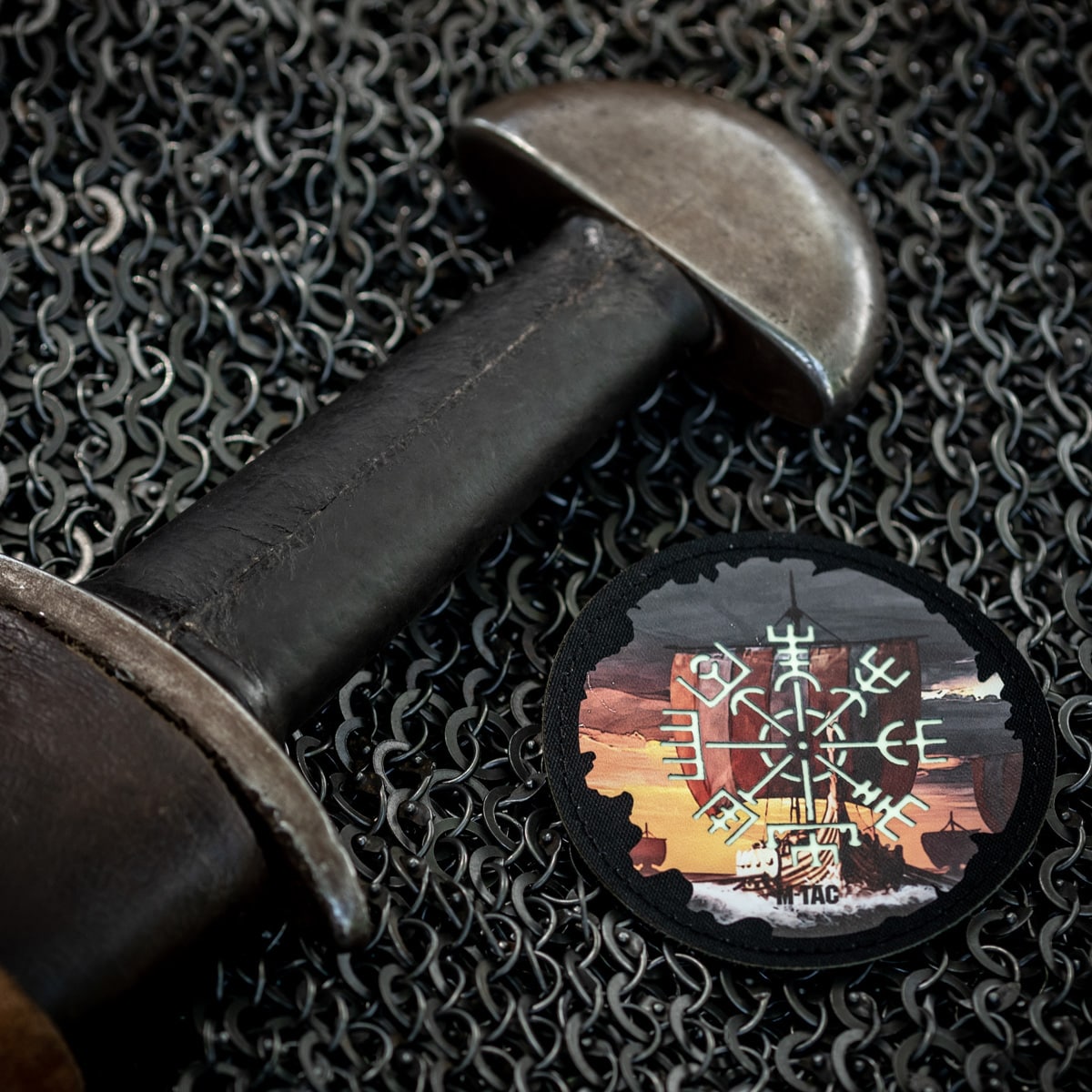 Пластир флуоресцентний M-Tac Vegvisir Drakkar - чорний