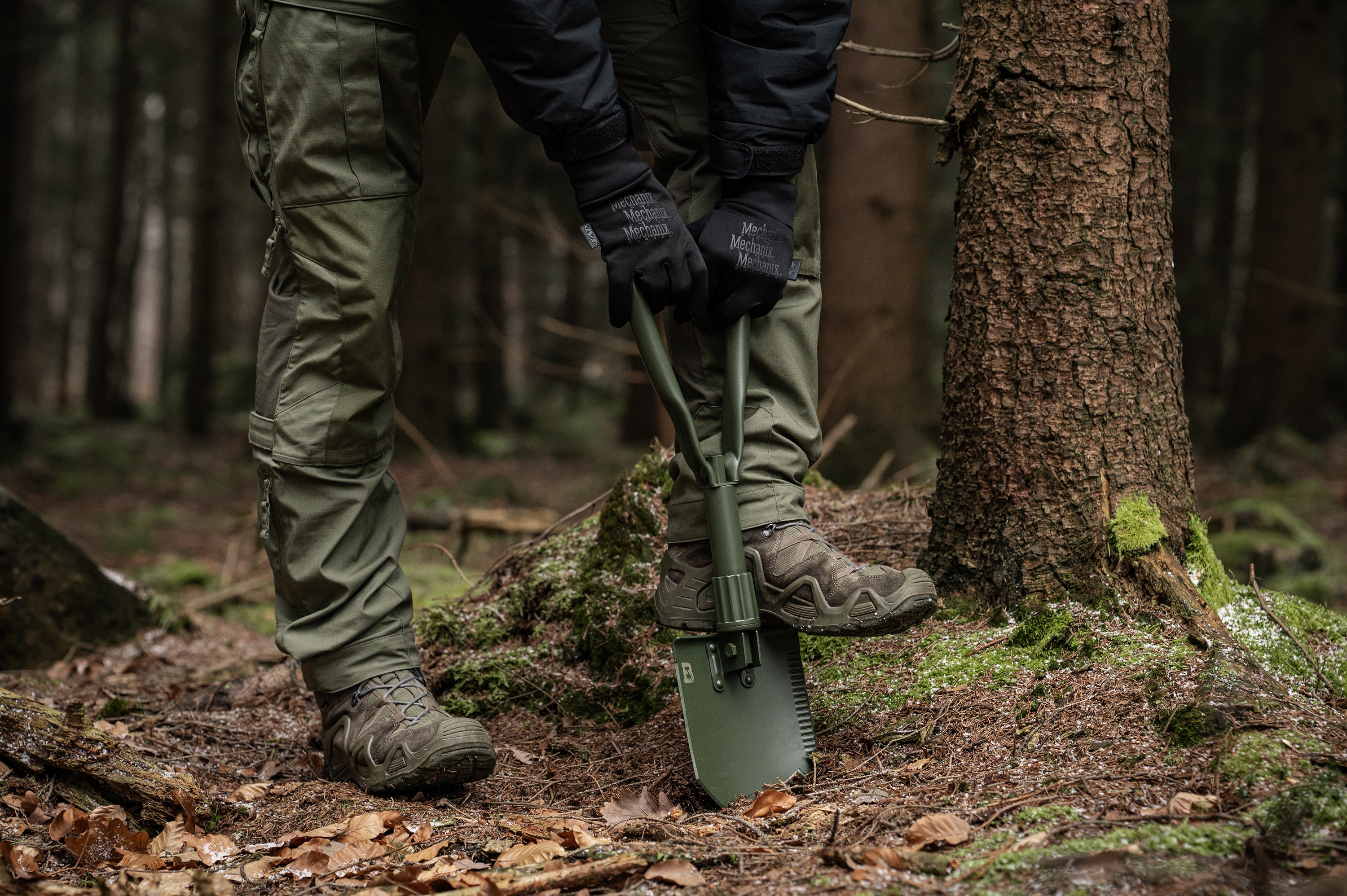 Саперна складана лопата Badger Outdoor US Army Military Grade Entrenching Tool - Olive