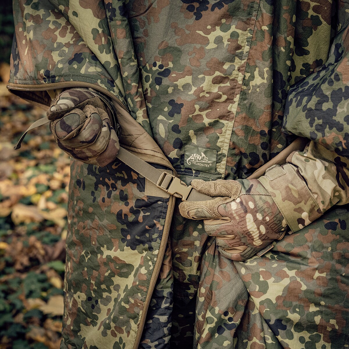 Пончо Helikon-Tex Swagman Roll Climashield Apex з функцією спального мішка - Flecktarn