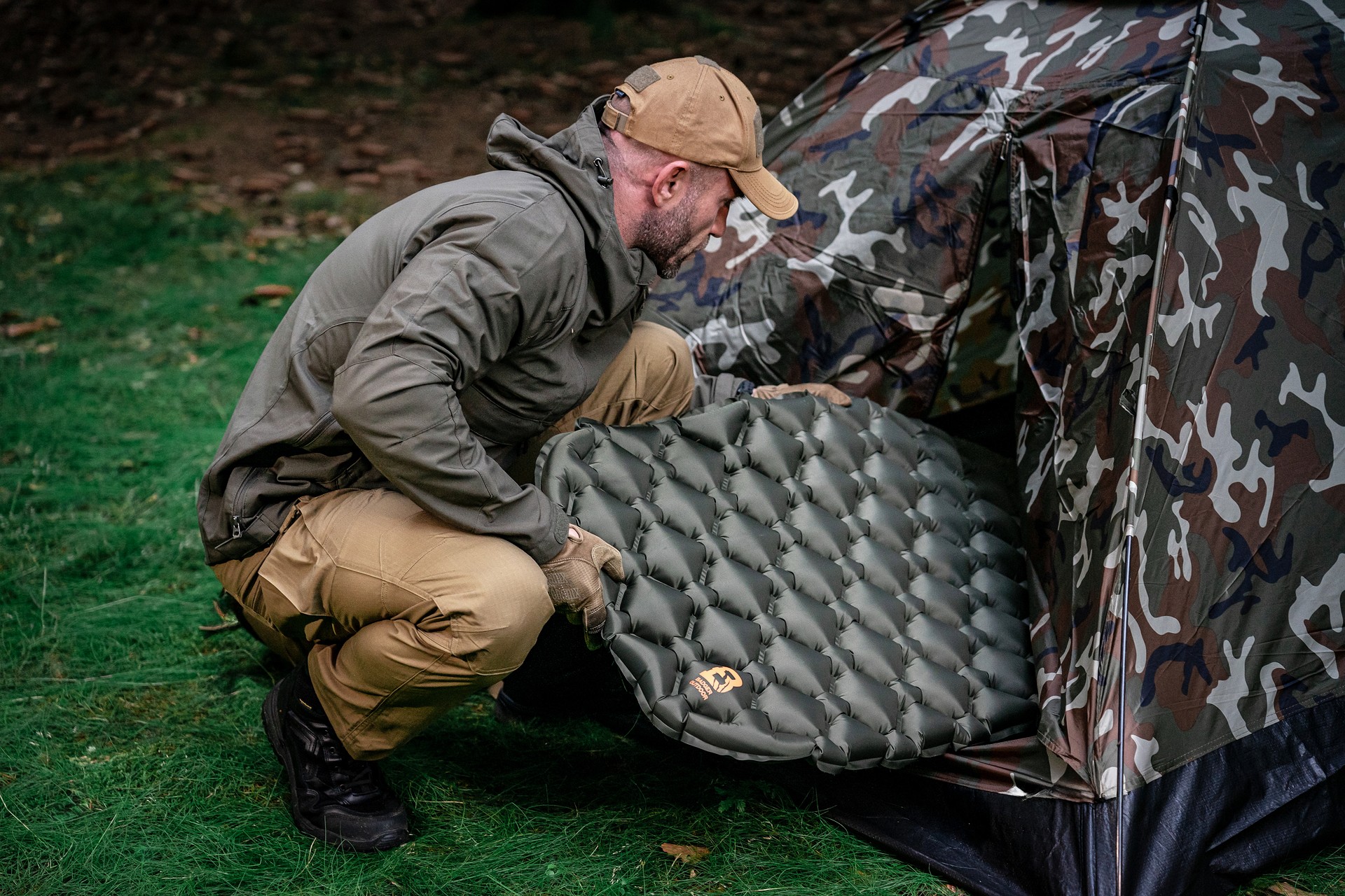 Намет 2-місний Mil-Tec Iglu Standard - Woodland