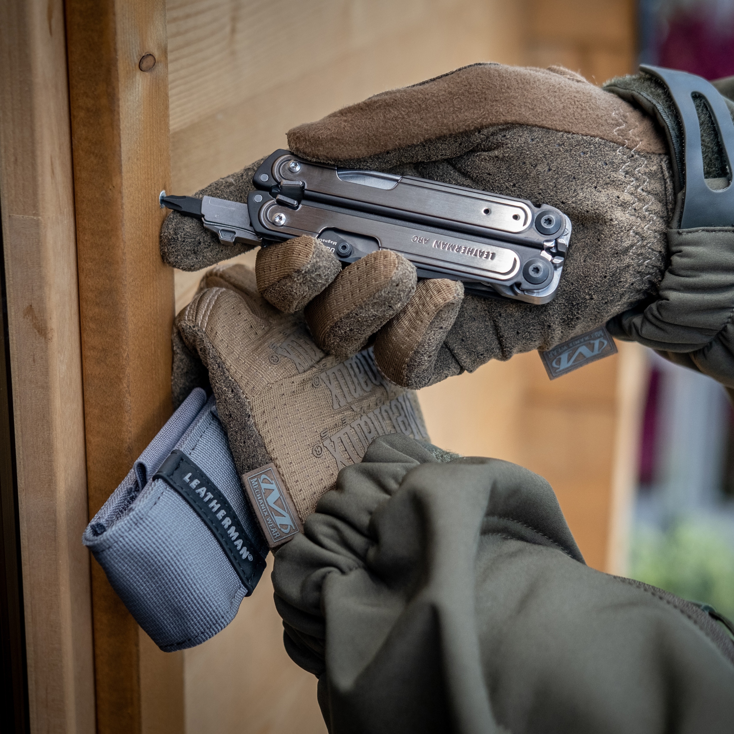 Мультитул Leatherman ARC з кобурою